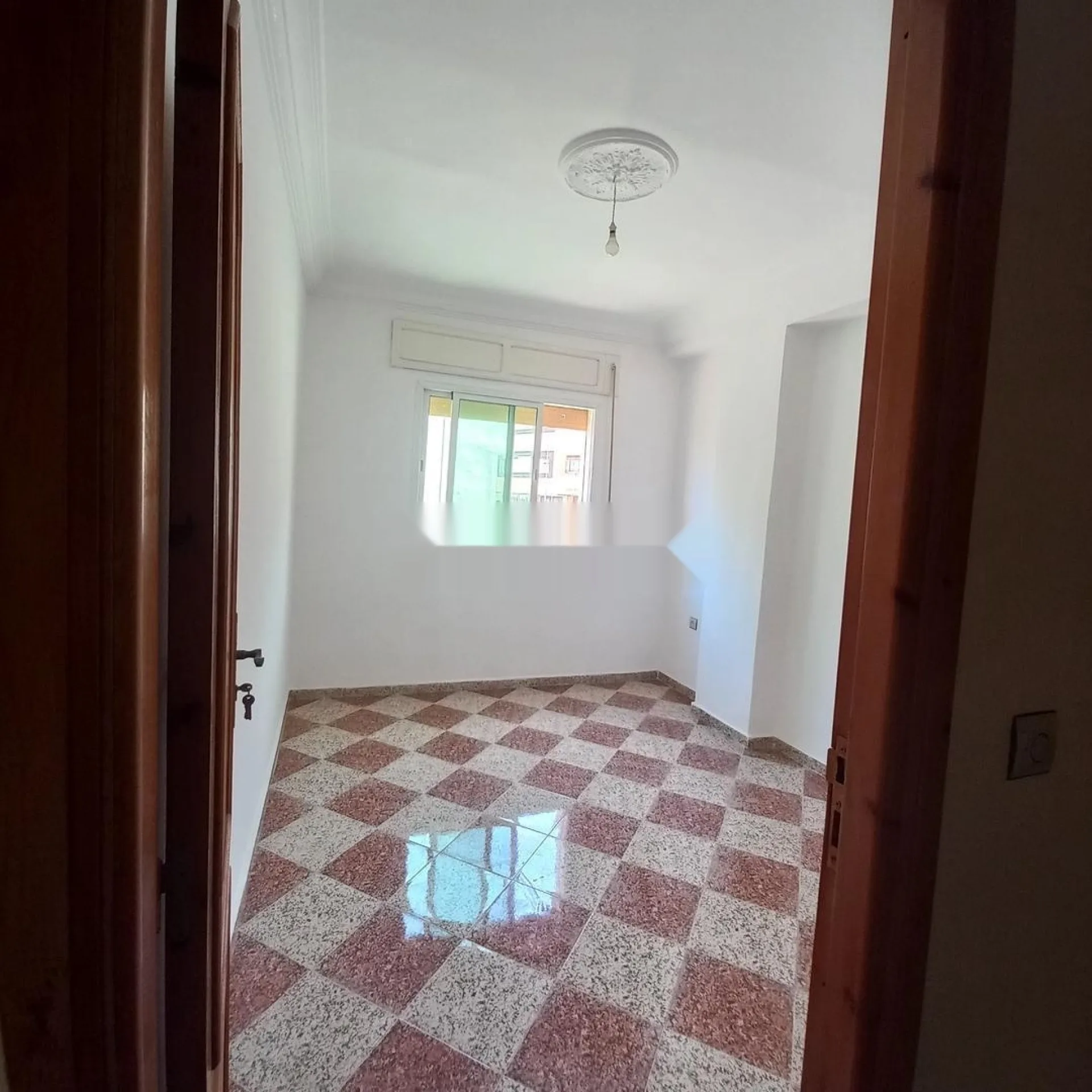 Appartement 4 pièces 102 m², ascenseur, syndic, balcon sur rue