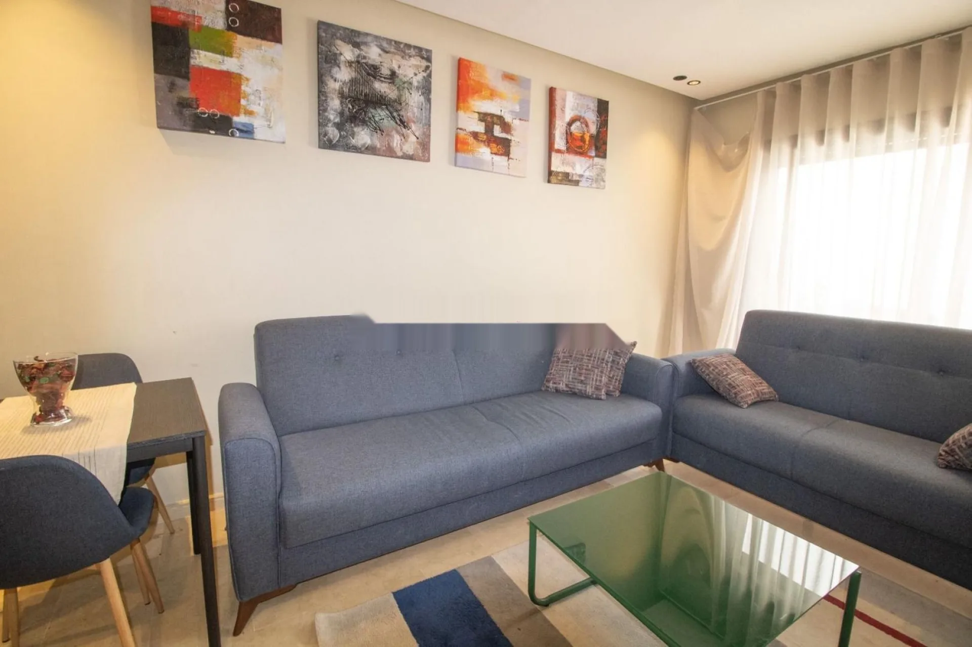 Studio disponible à la location courte durée
