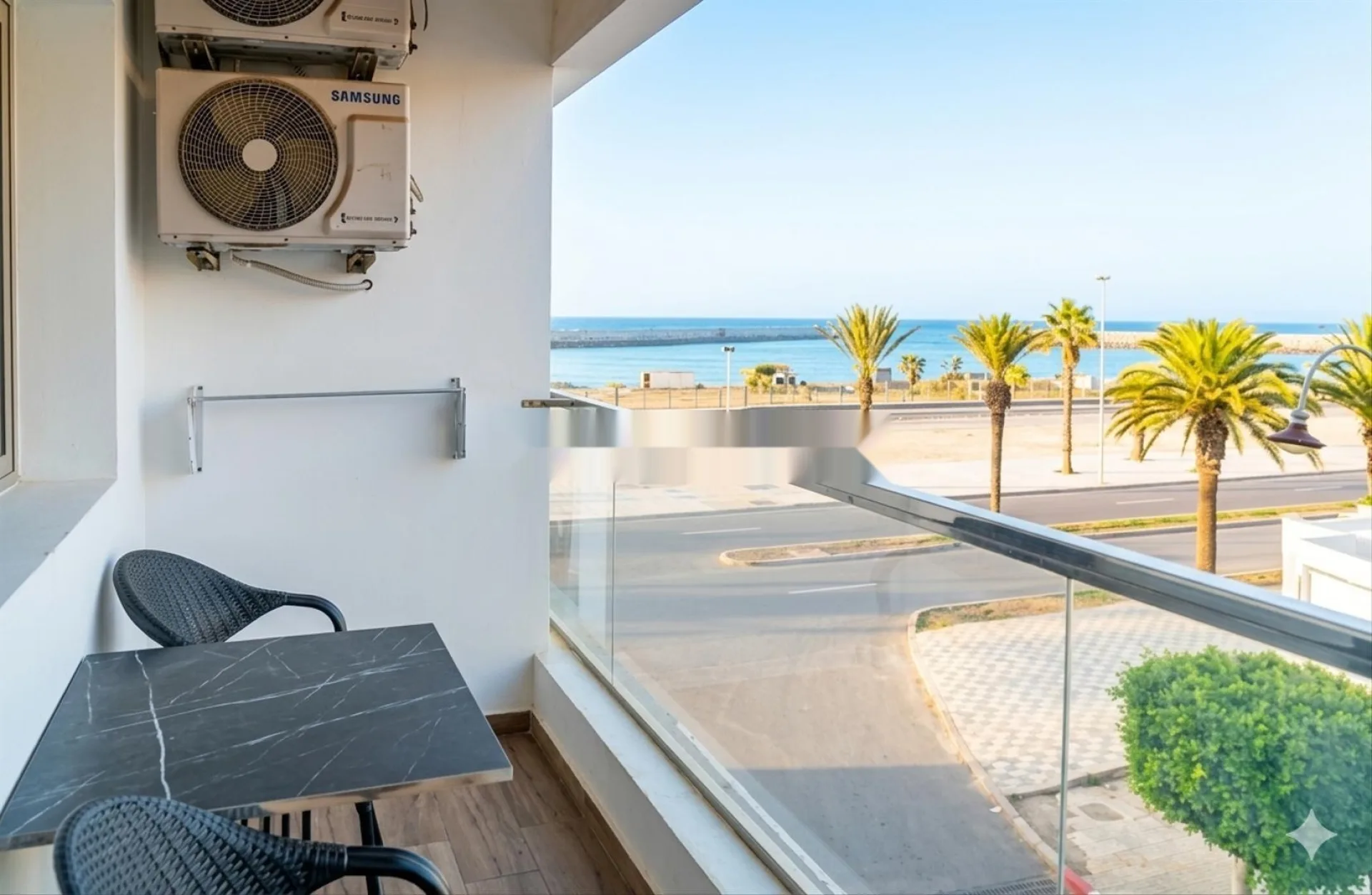 Appartement excellent à louer à la journée sur le corniche