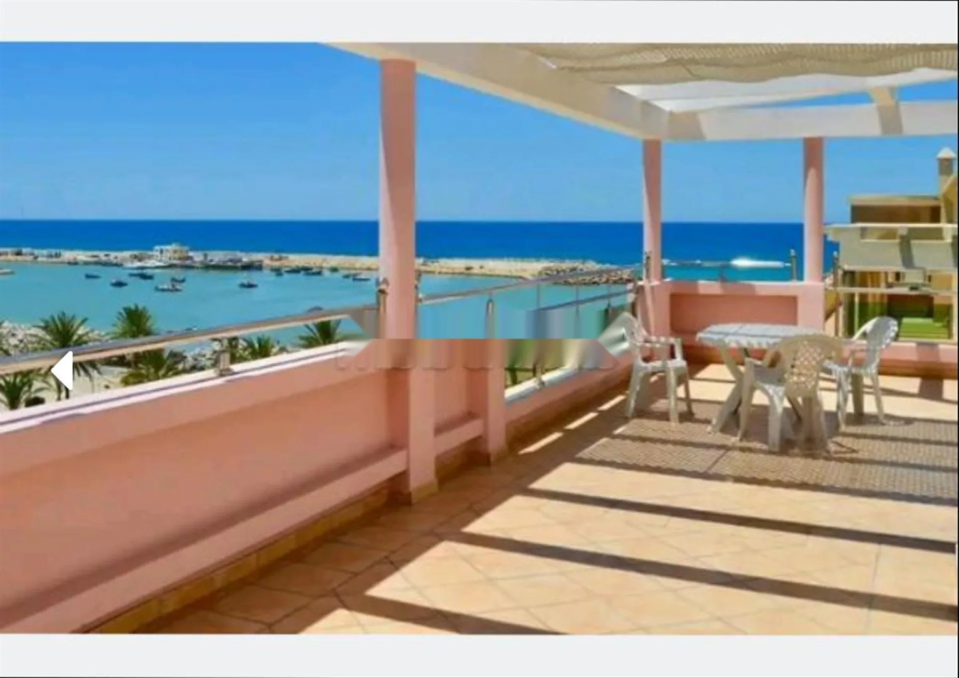 Appartement dans une résidence gardée en bord de mer