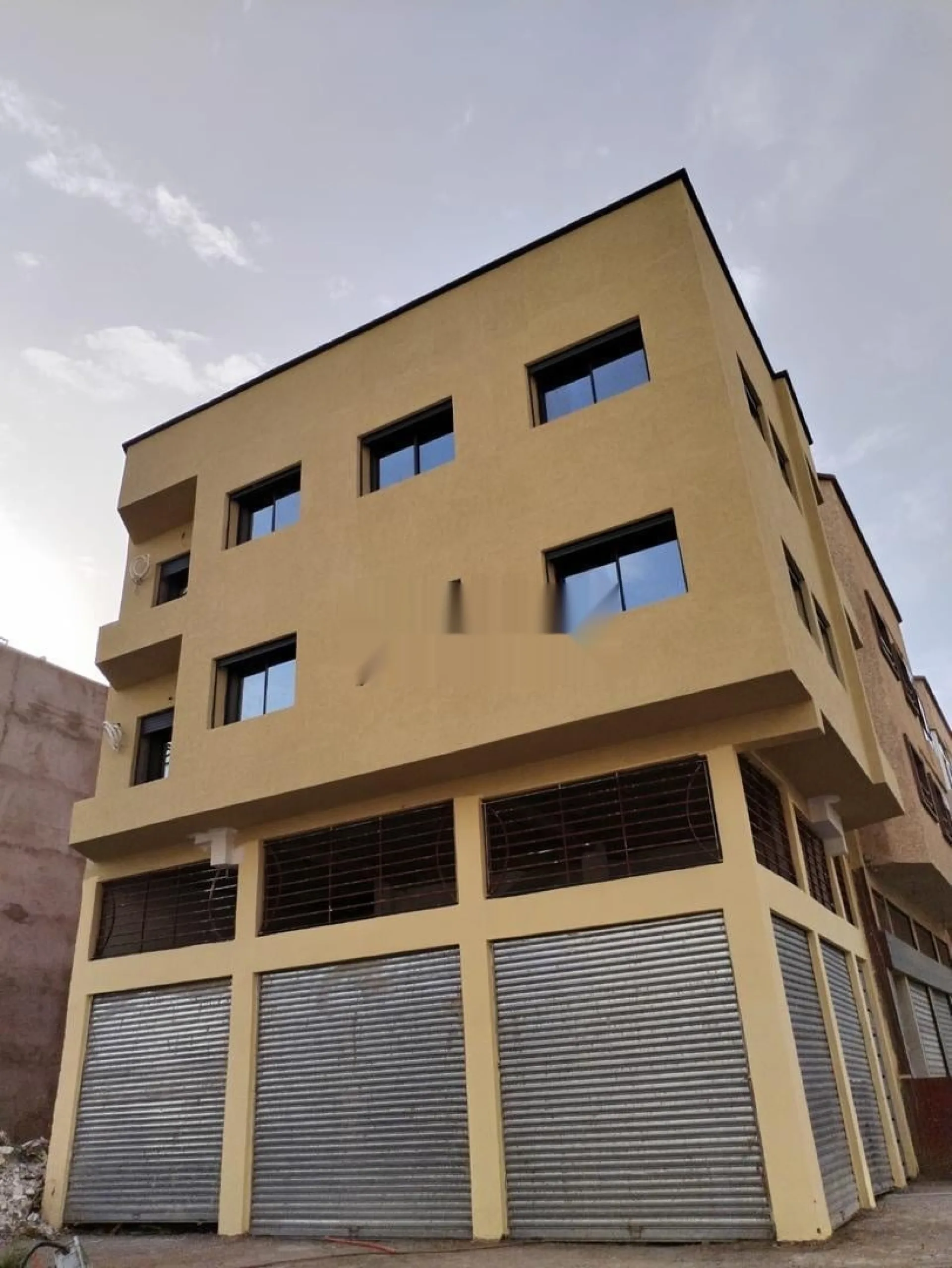 Magasin à vendre (Dar Bouazza Aliyat Errahma)