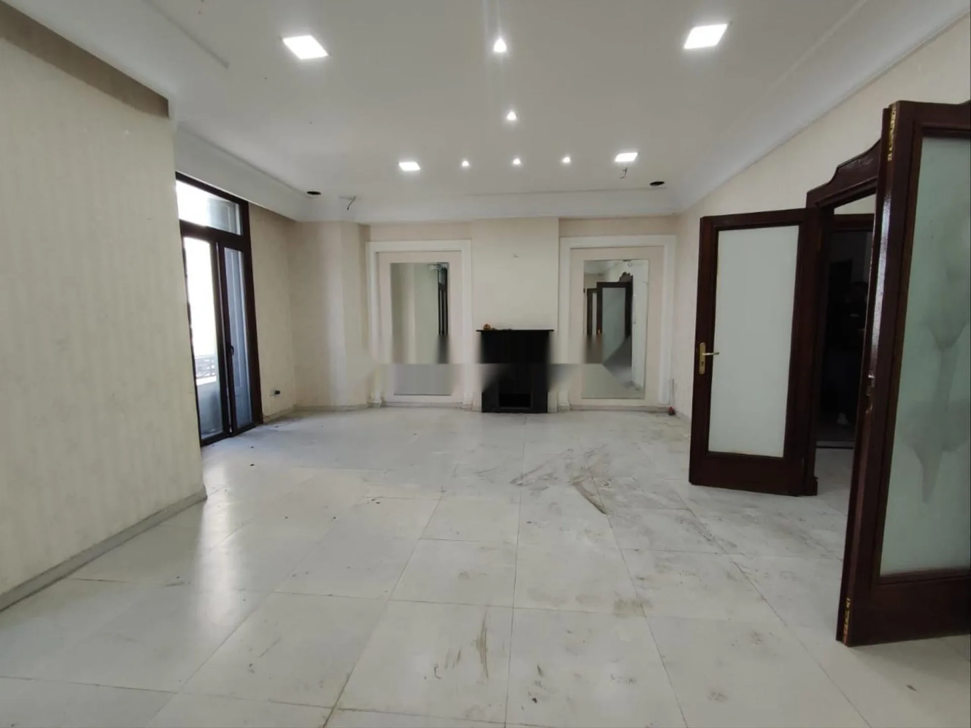 Bureau Saroute 76m2 Mers Sultan à vendre