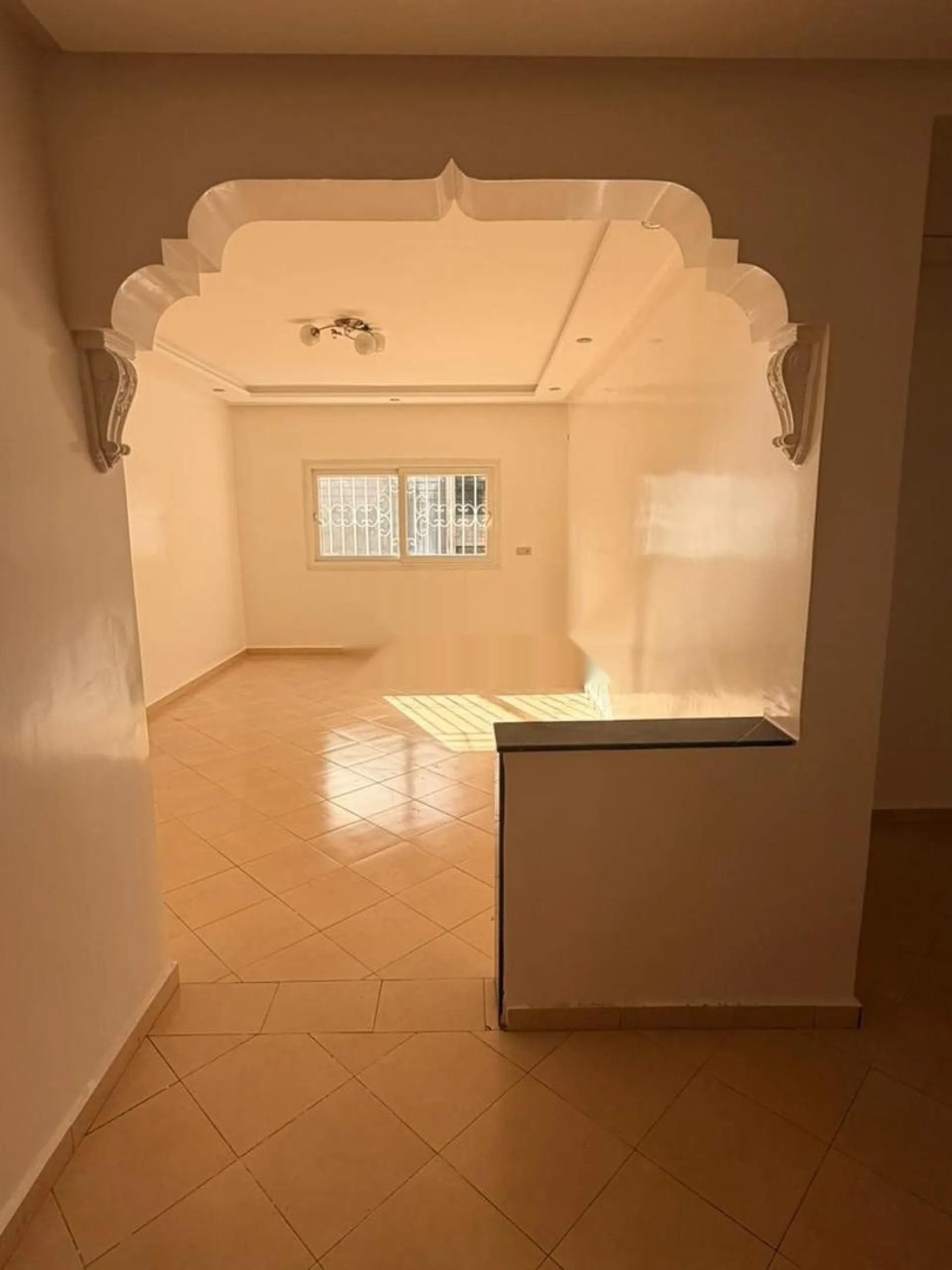 Appartement vide à louer mensuellement dans le quartier Al Houda