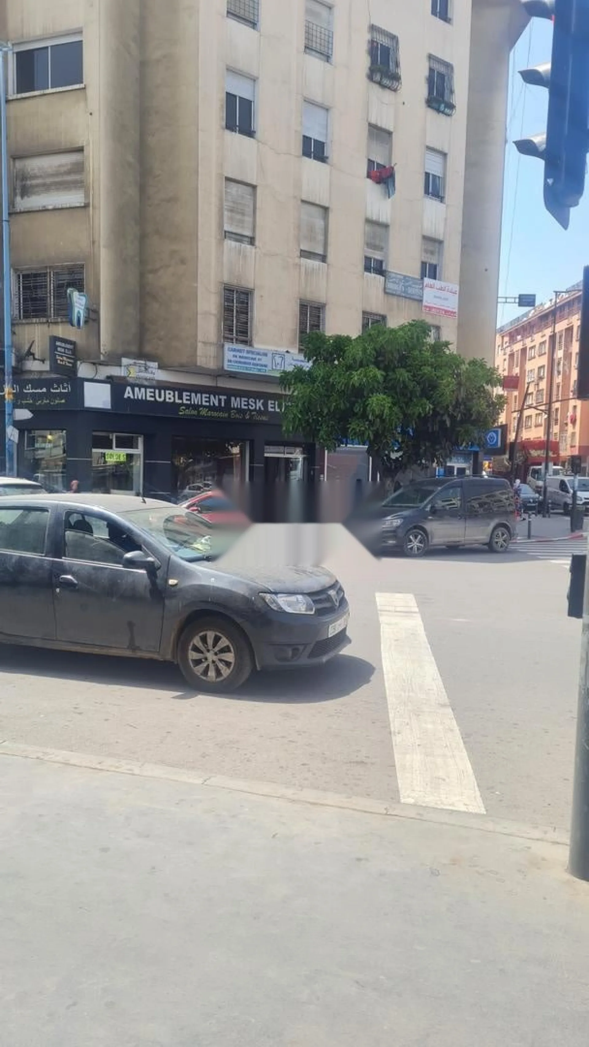 Magasin d'angle à vendre
