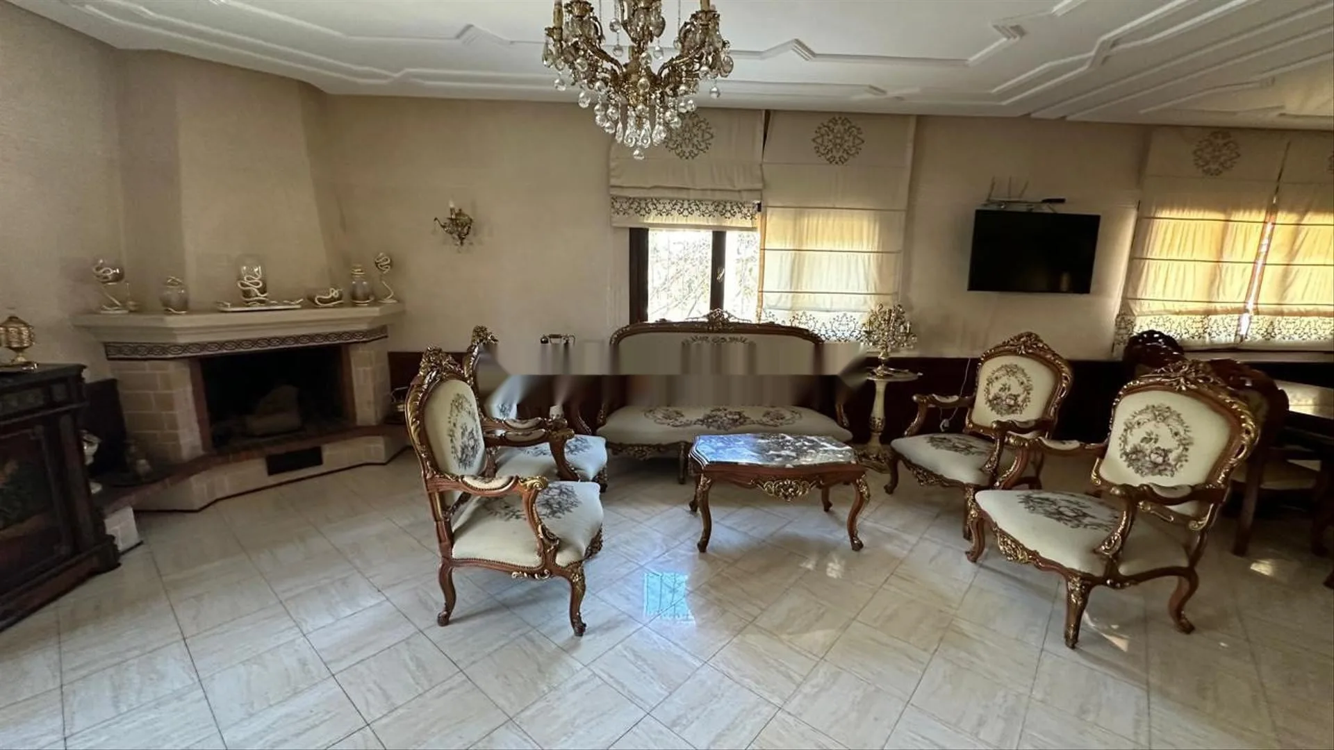 Villa à vendre au quartier Souriyene