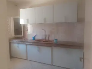 1er étage de villa à louer vide 3 chambres