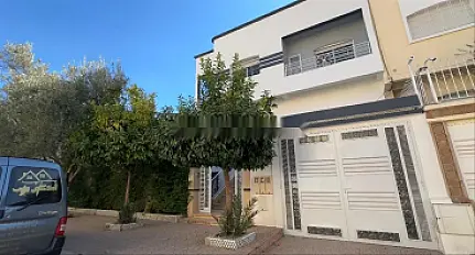 Étage de villa meublé à louer