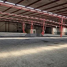 كراج 5000 متر مربع للإيجار - عين السبع