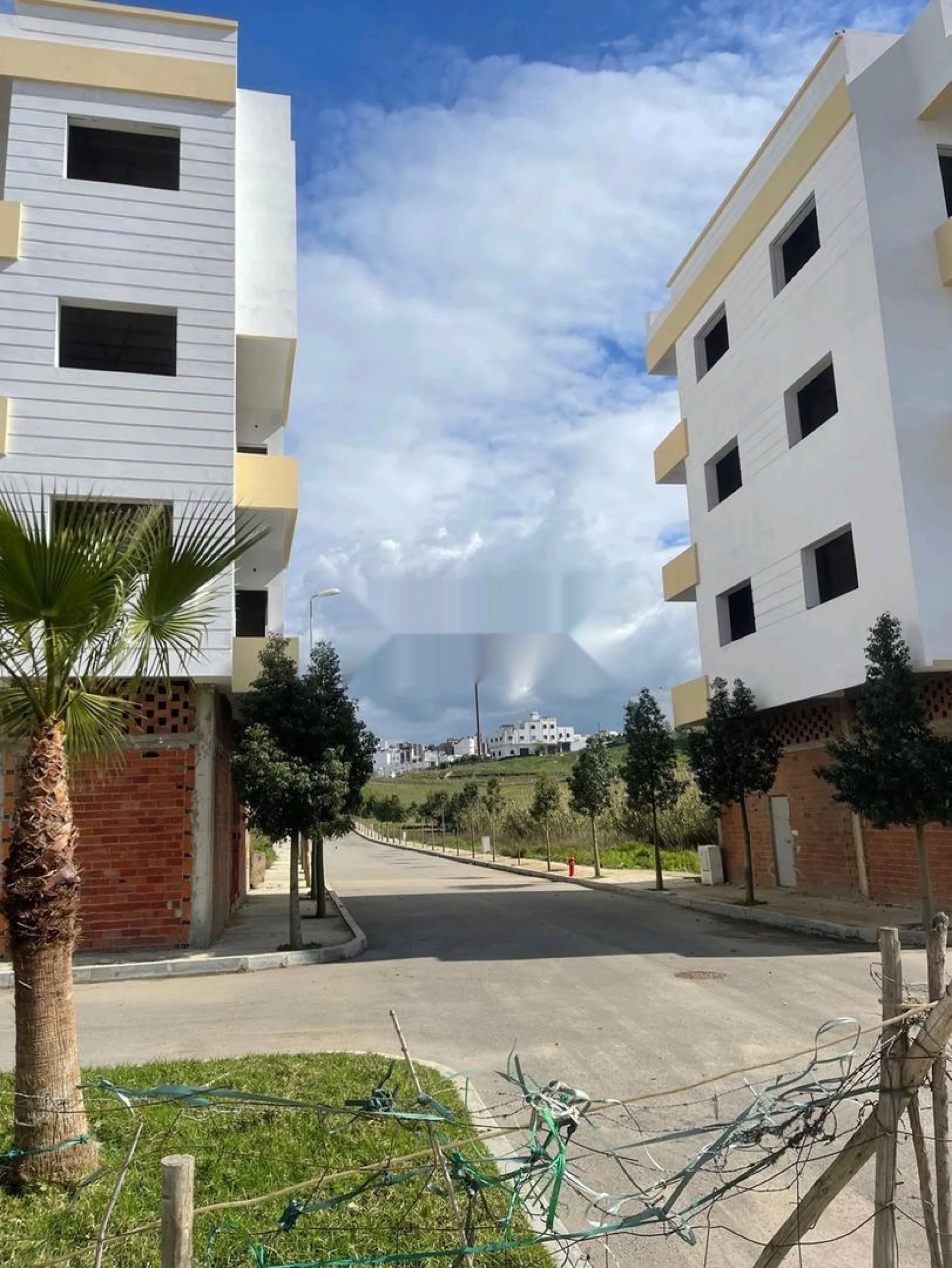 Terrain titré de 100 m² Route de 12 m R+2 Lotissement BOITAINA à Awama Tanger
