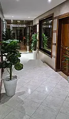 Appartement à vendre, étage 6, immeuble gardé, 95m², 3 chambres, salon, cuisine, 2 salles de bain.
