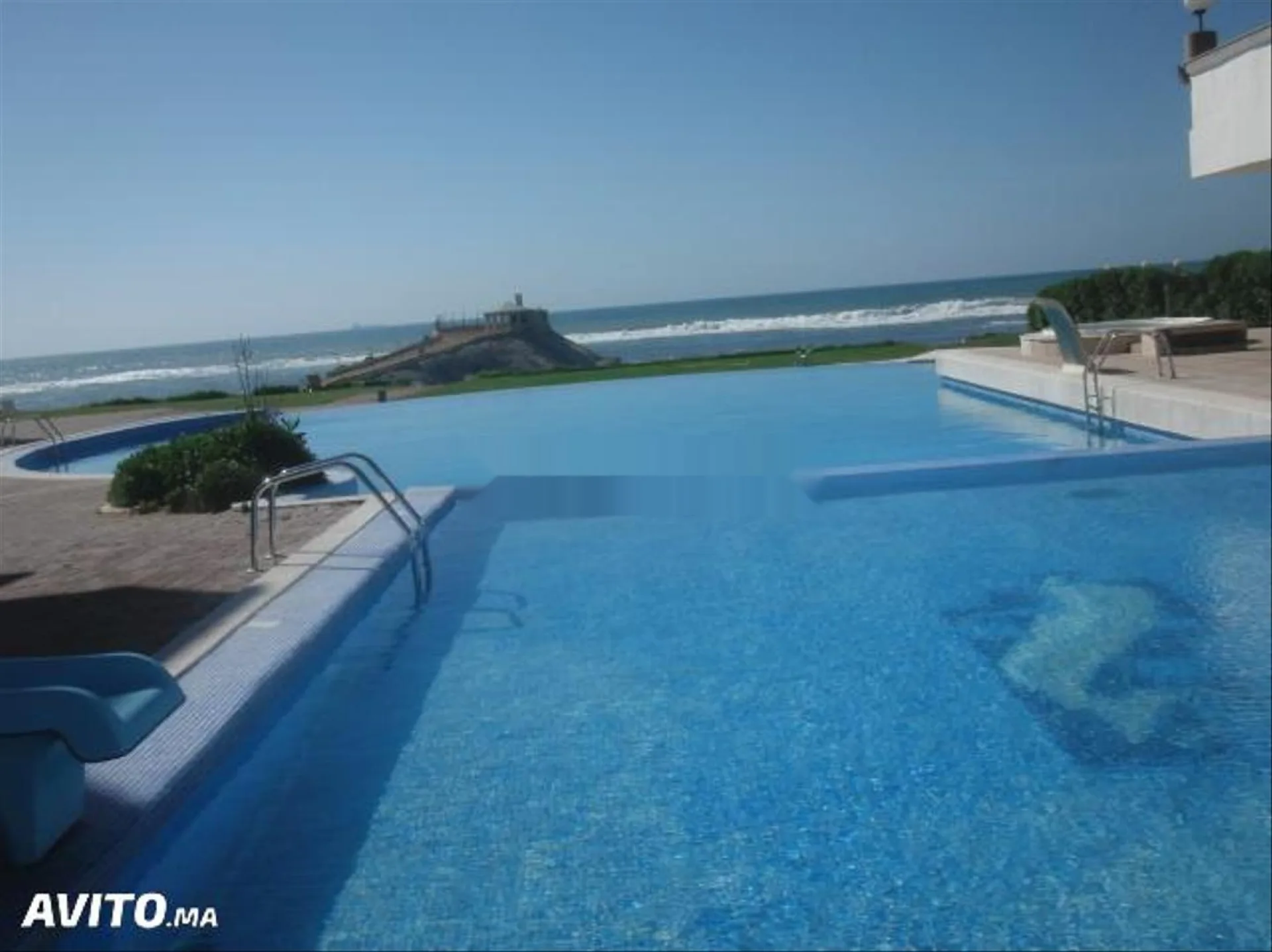 APPARTEMENT À LOUER BORD DE MER EL MANSOURIA