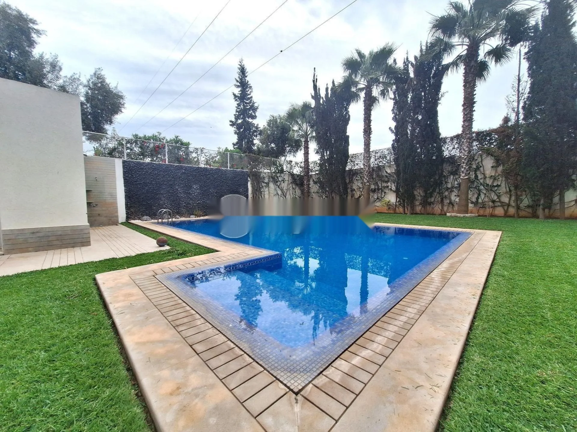 BOU-BO-1029 - Villa à vendre à Bouskoura
