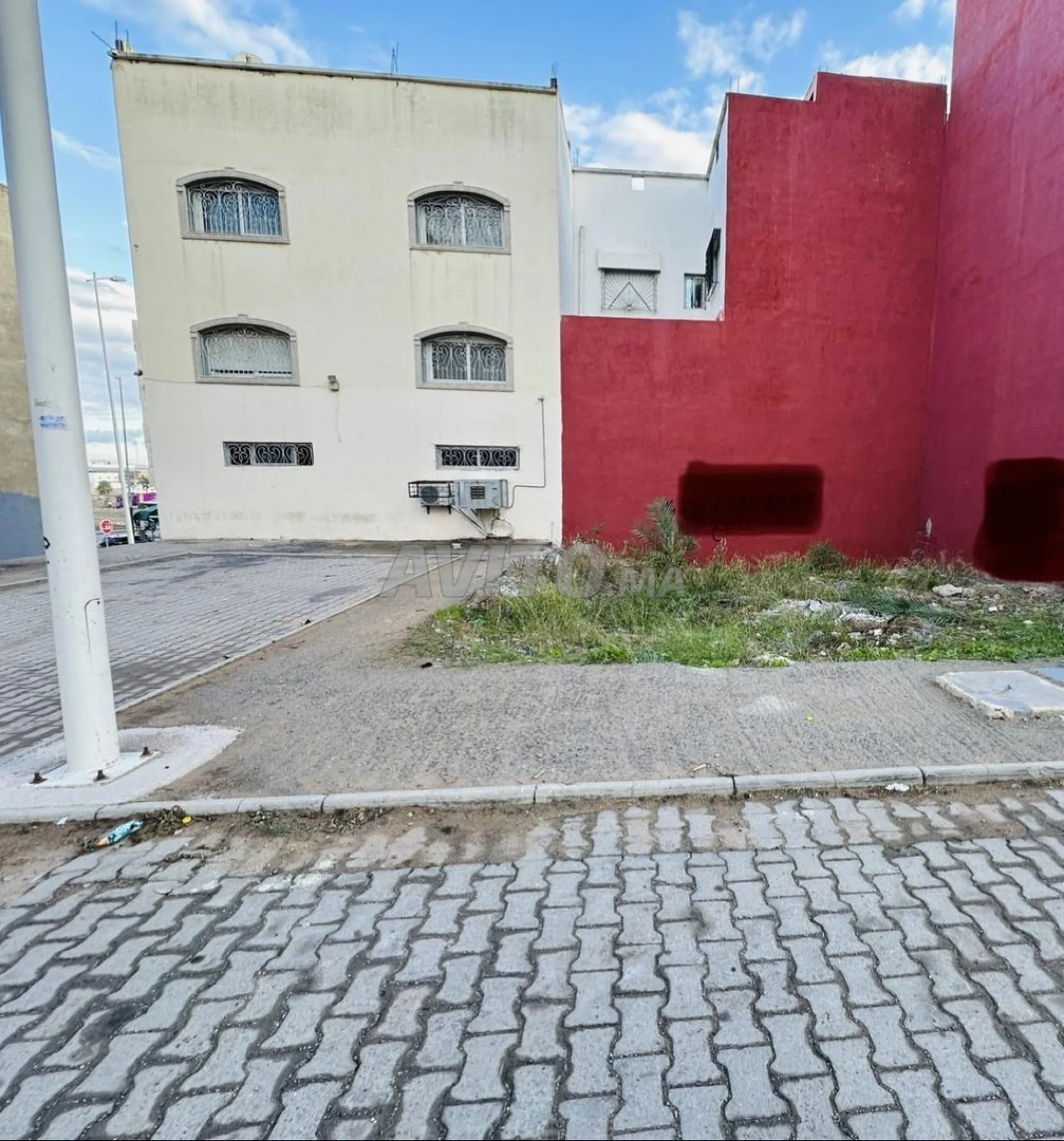 Opportunité rare Terrain titré à 02 façades 95m2
