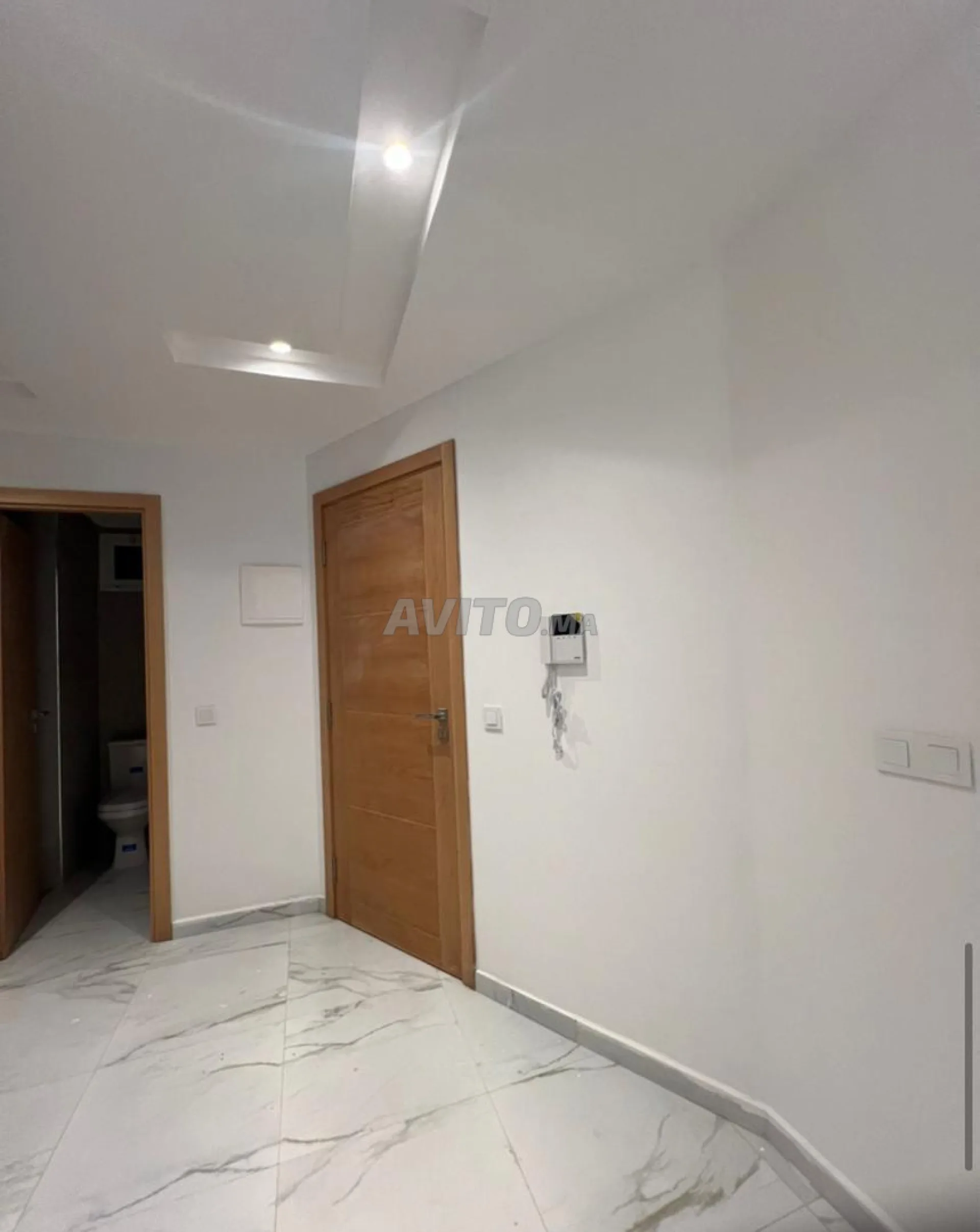 Studio meublé moderne à louer 2 min Hay