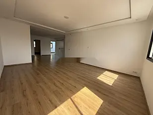 Bureau à louer à 2 Mars 110 m²