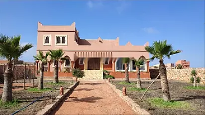 Grande villa à vendre à Aglou plage