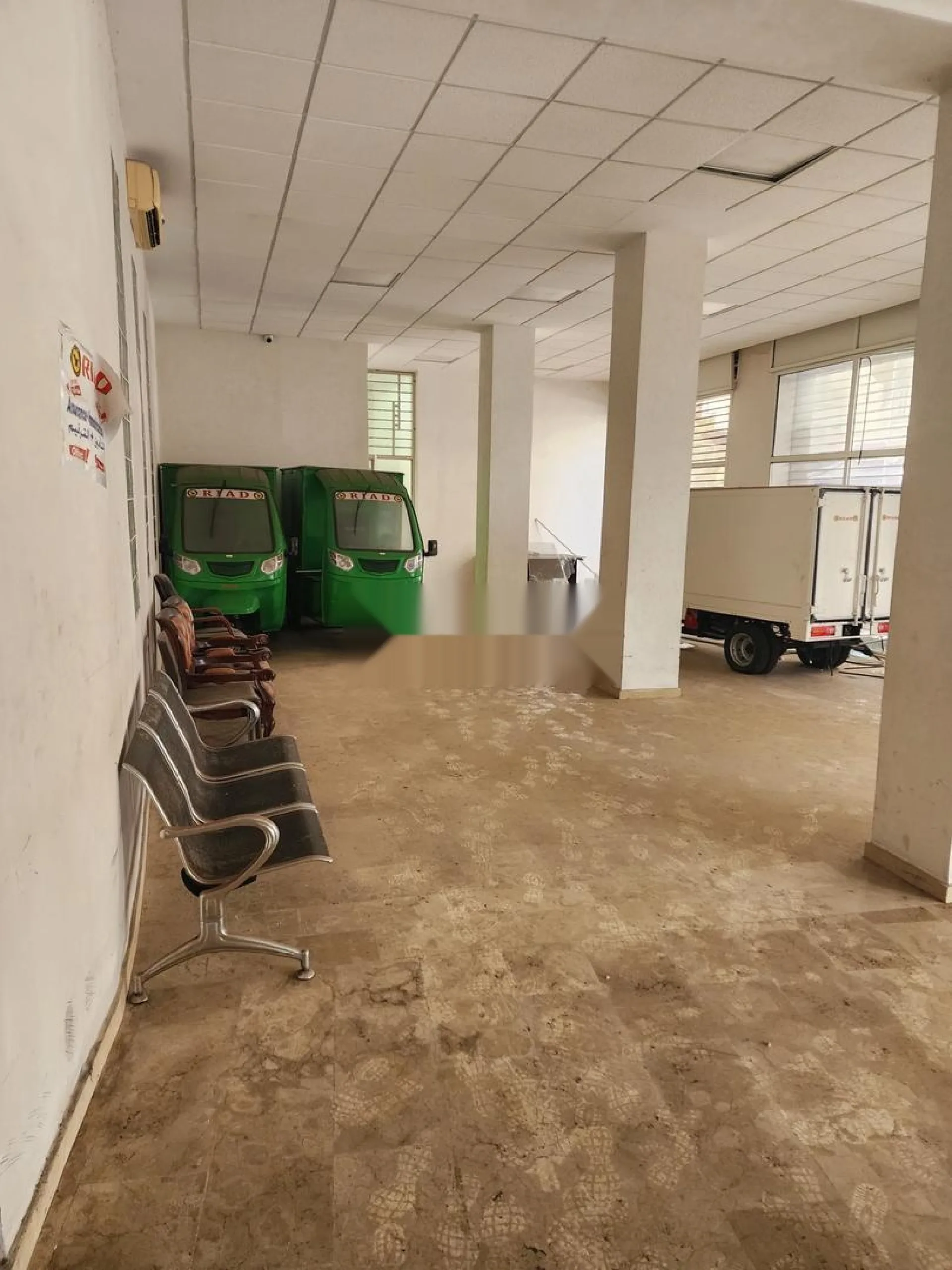 grand magasin de 6 rideau à louer
