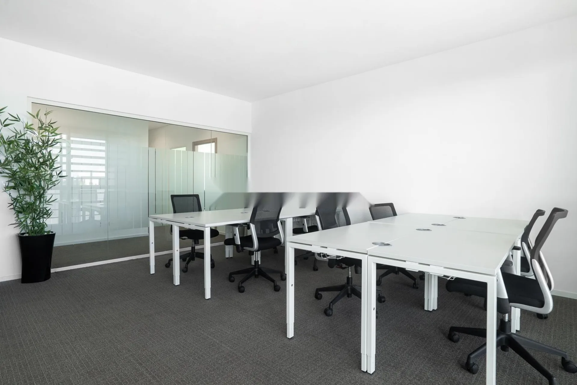 Bureau à CASABLANCA, Zenith pour 3 personnes
