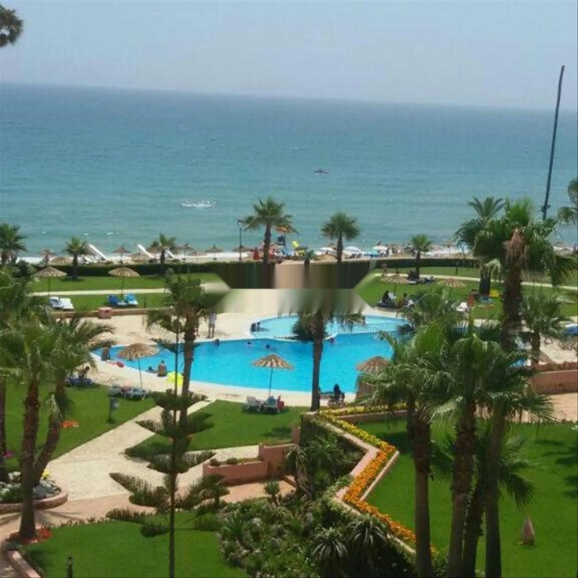 App vue mer et piscine marina beach