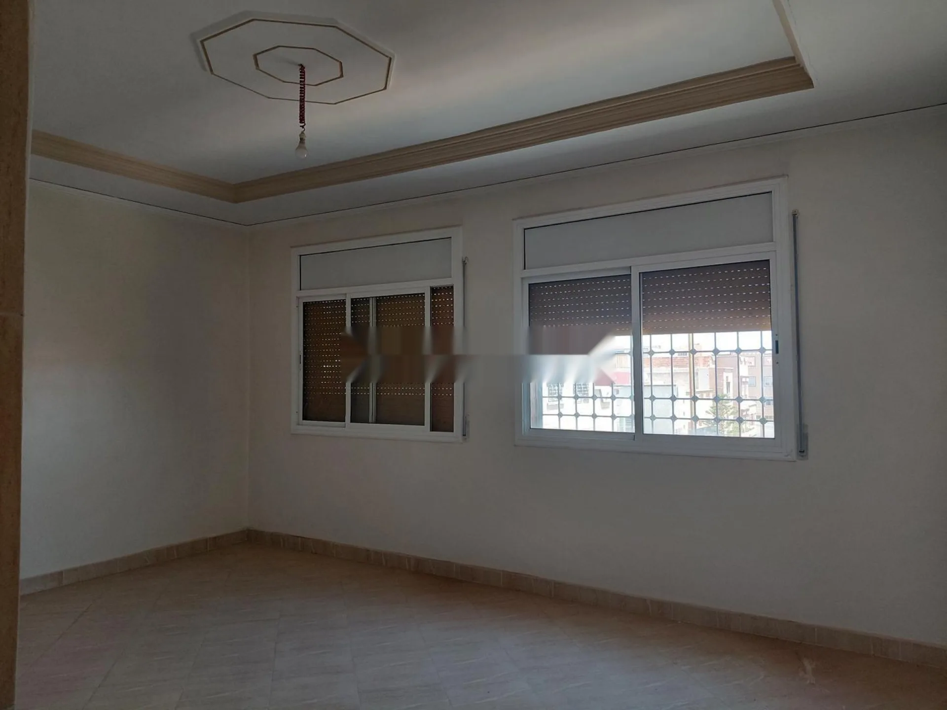 3 maisons séparées constituant un
