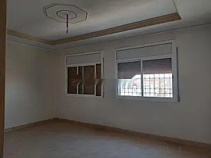 3 maisons séparées constituant un