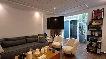 STUDIO 67 M² RÉNOVÉ À BOURGOGNE OUEST