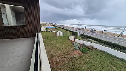 Villa neuve 1ère ligne front Mer