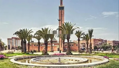 Maison neuve commerciale avec sous-sol, double façade, lotissement Oum Al Qura, Tiznit