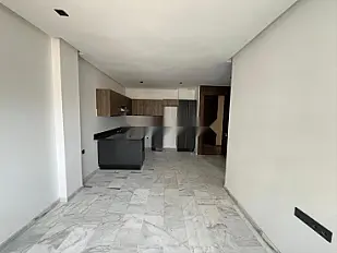 Magnifique Studio Vide au Quartier les hôpitaux