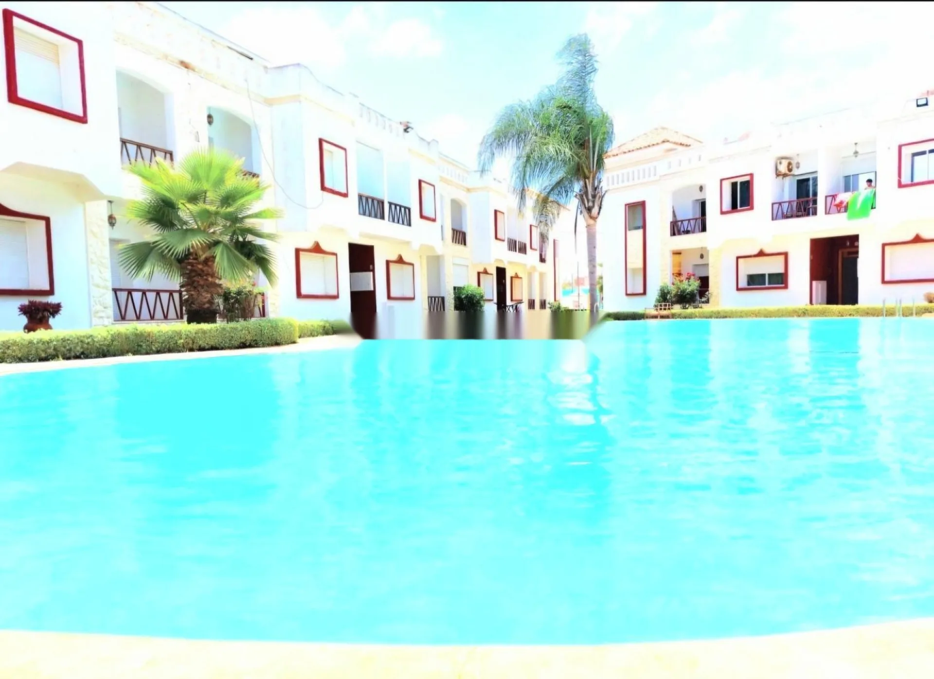 شقة عائلية مع مسبح