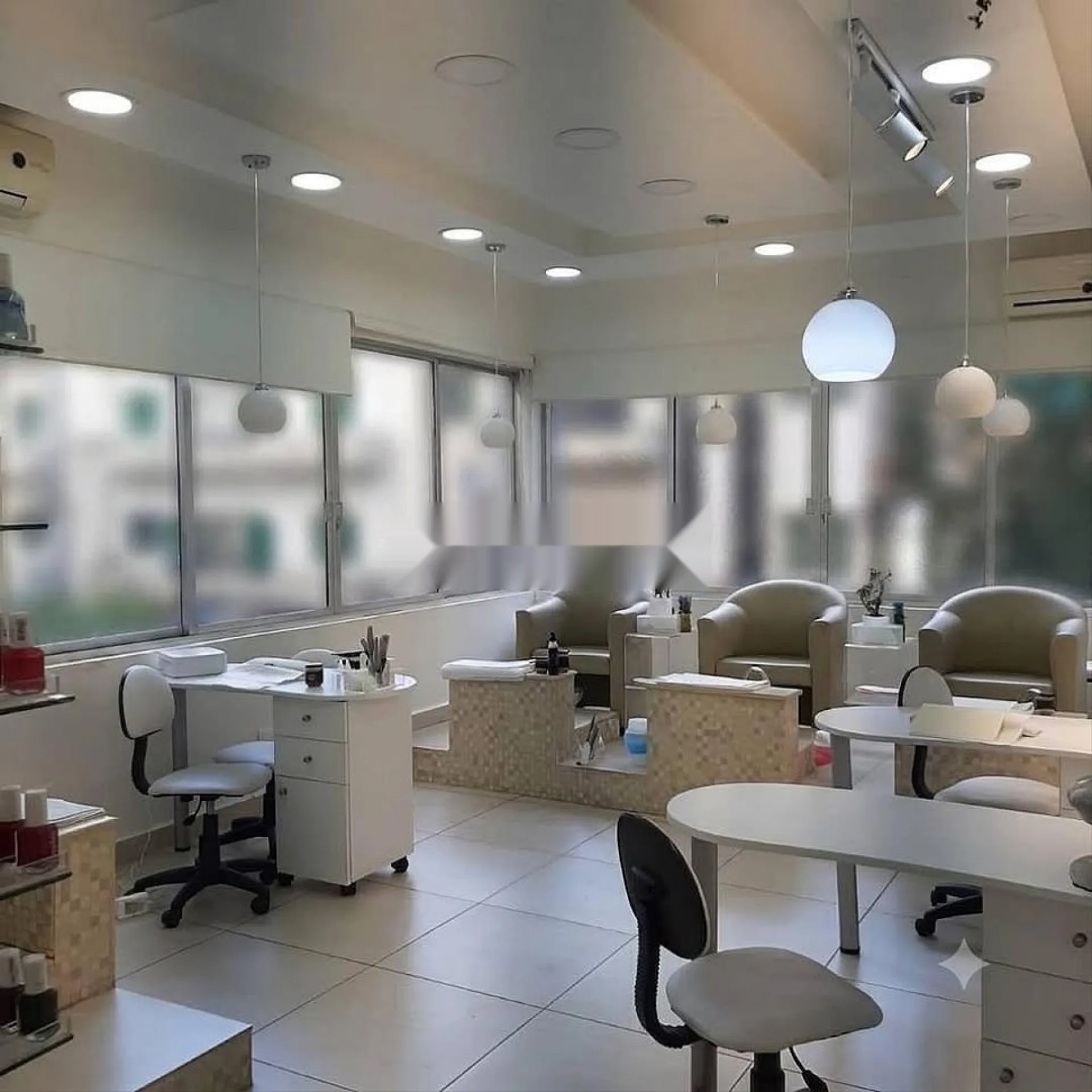 مركز تجميل وسبا للإيجار