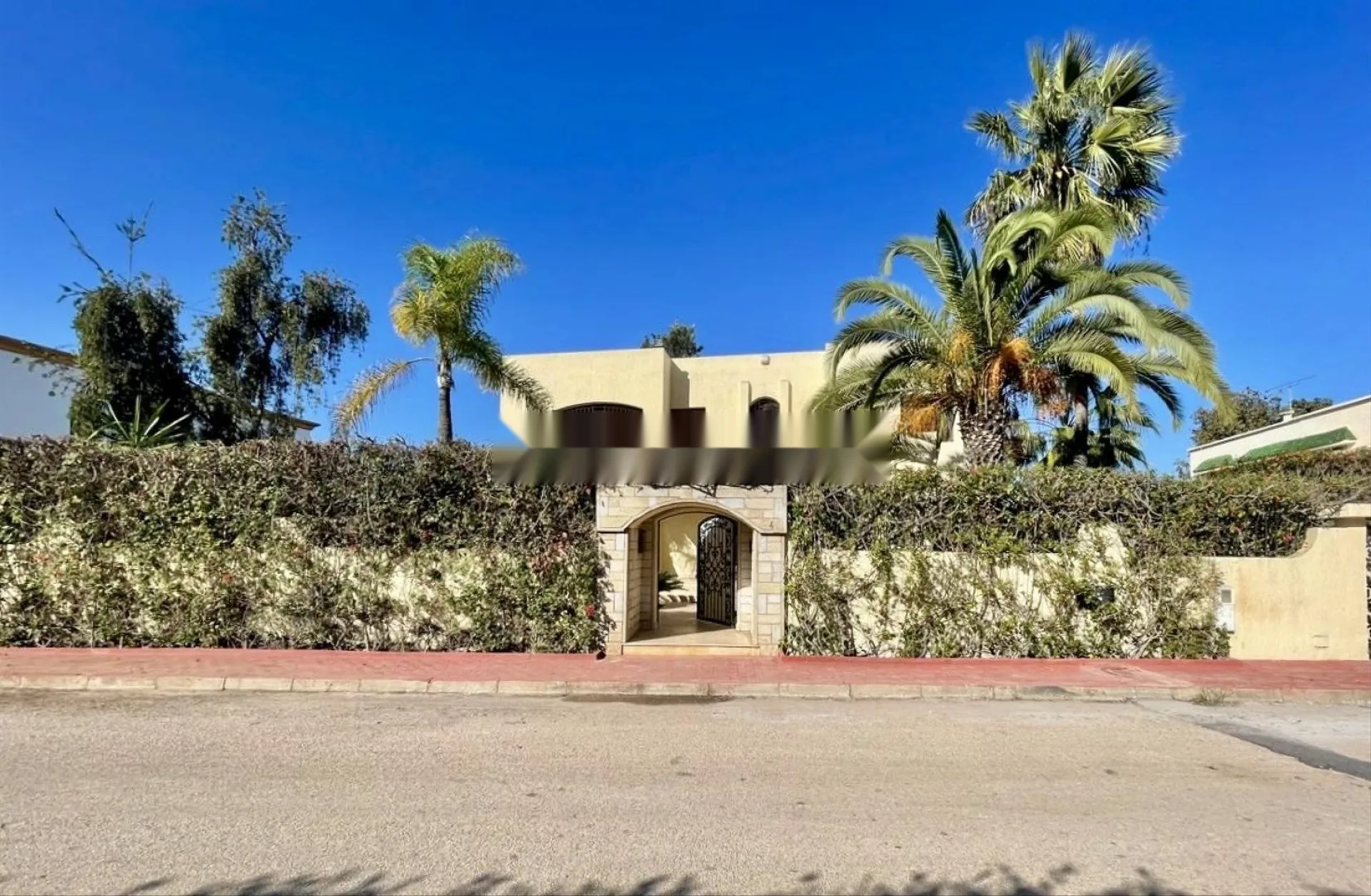 Villa 1400 m² à louer Hay Riad