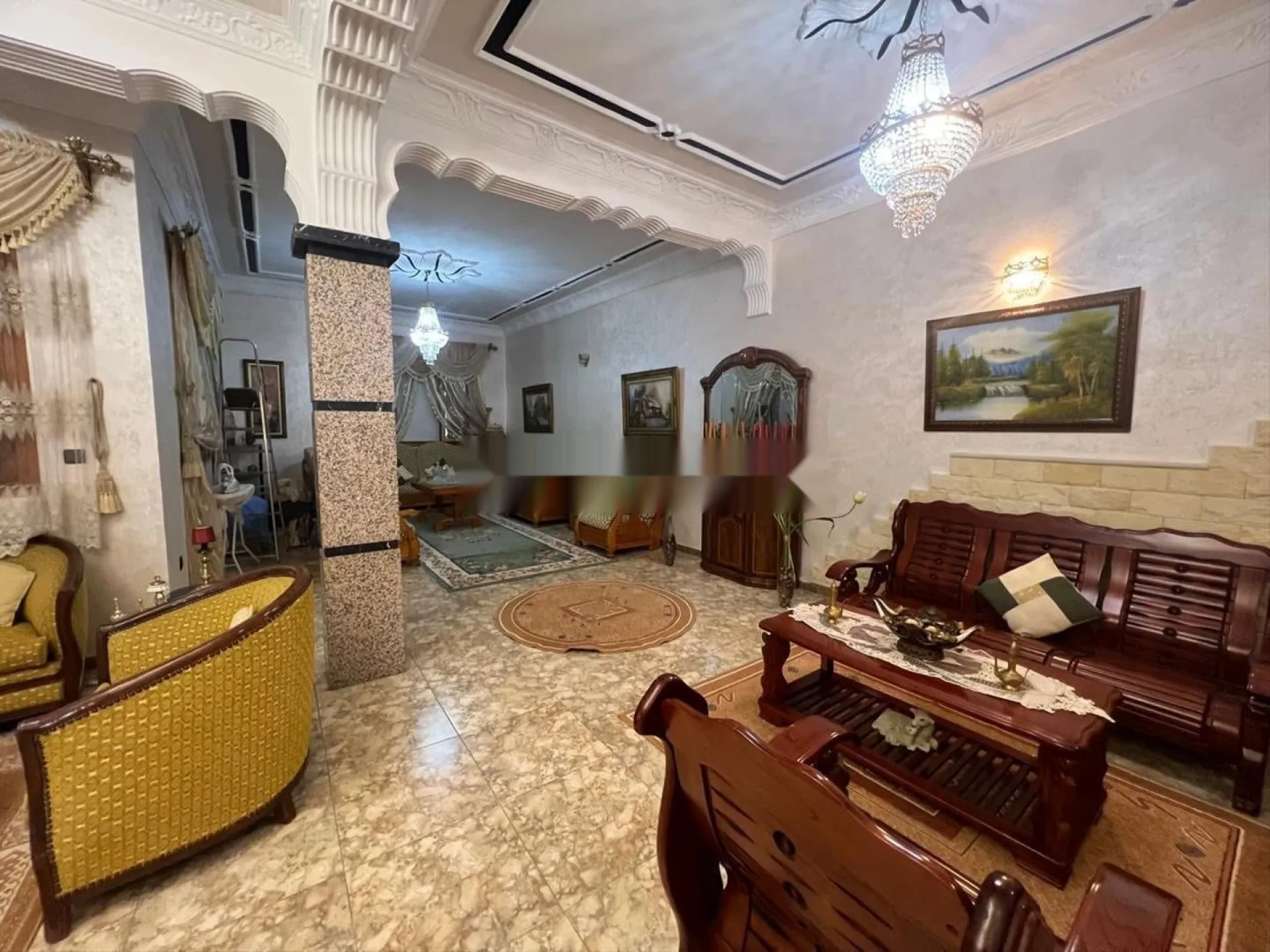 Maison à vendre 150 m² avec local commercial et garage