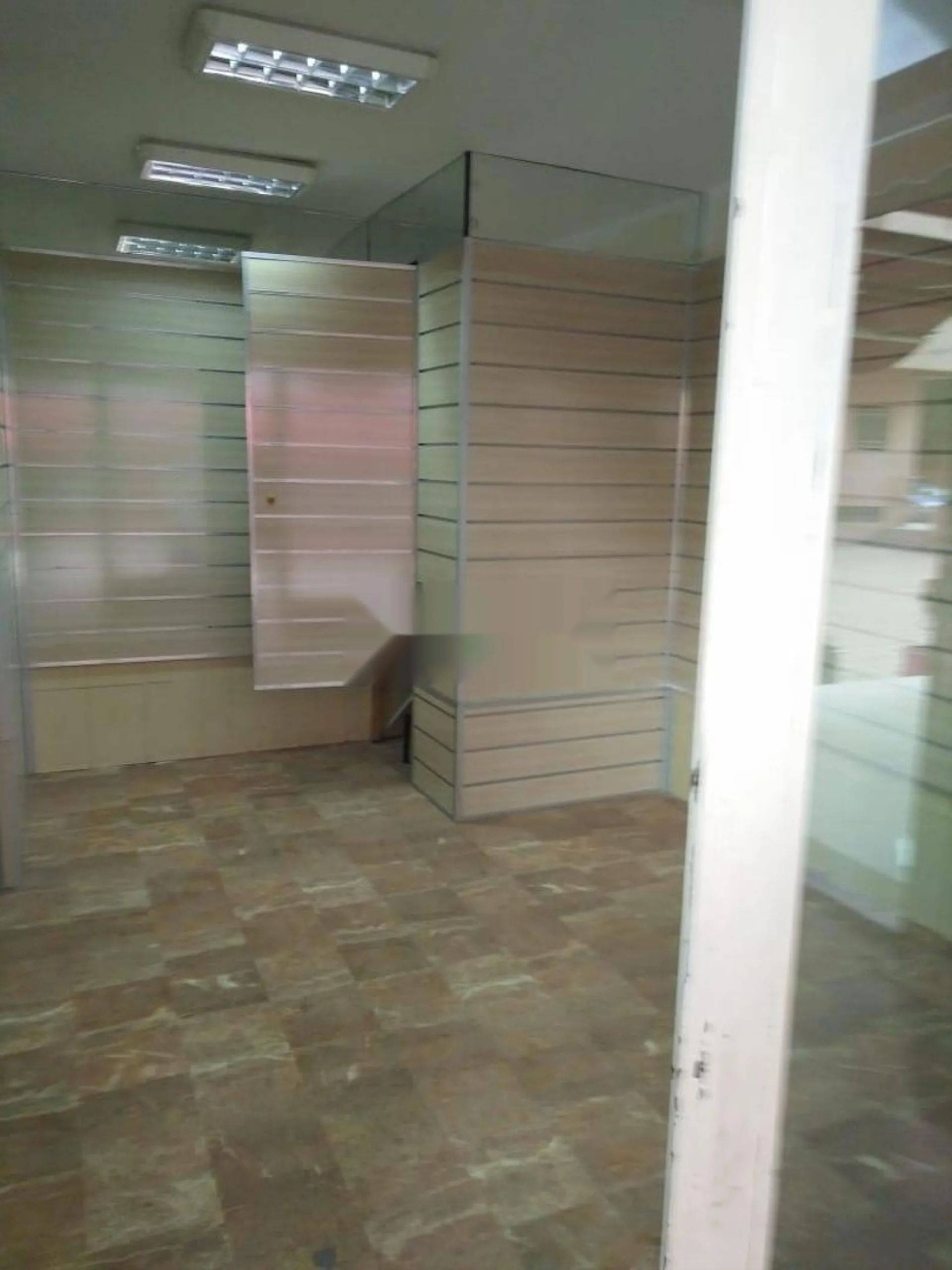 Magasin 17 m2 avenue Allal el Fassi