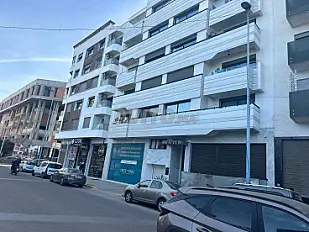 LOCAL COMMERCIAL Premium À LOUER Les Princesses