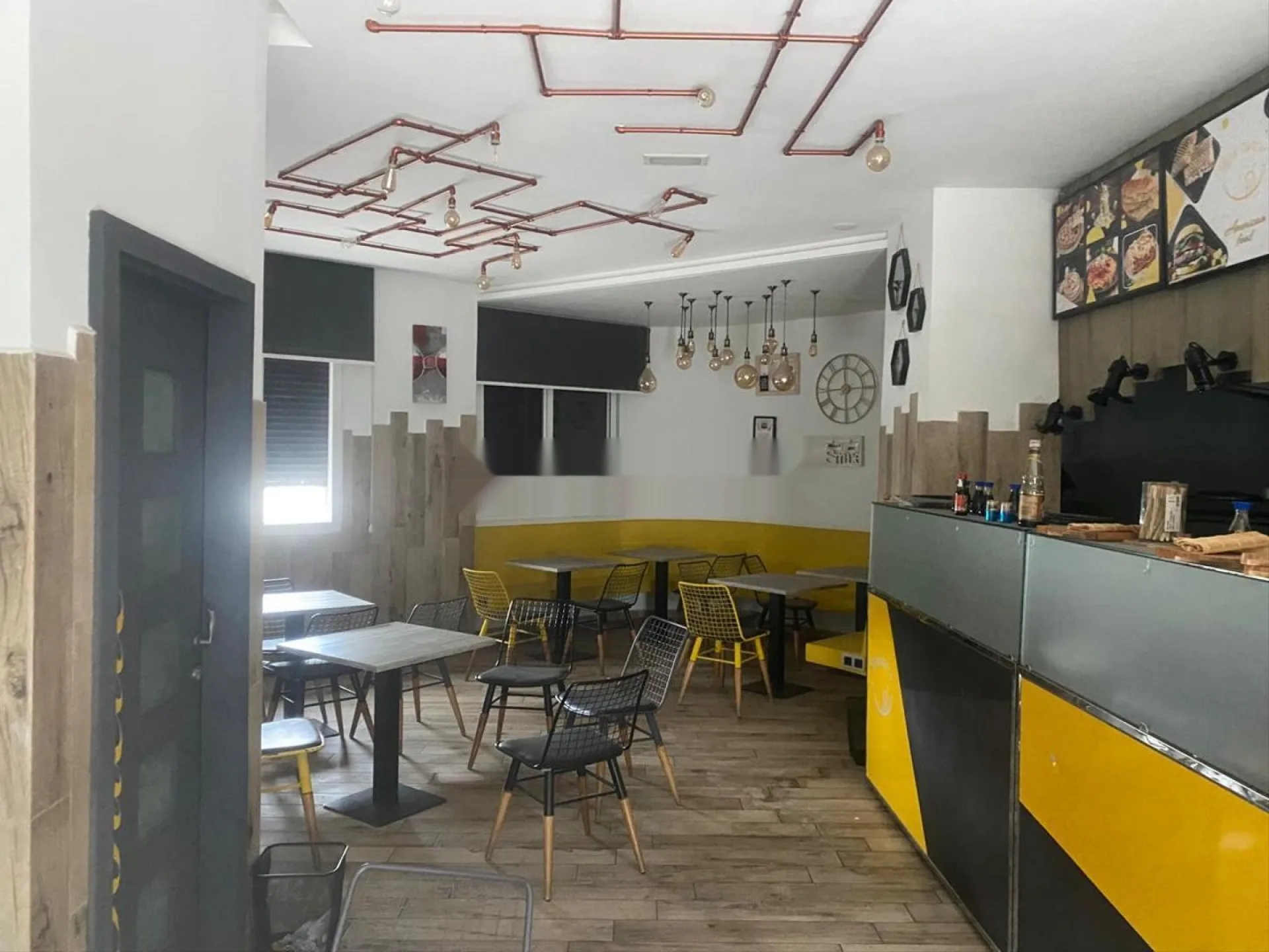 (C.V0012) Local de 65m² pour Café -Restau