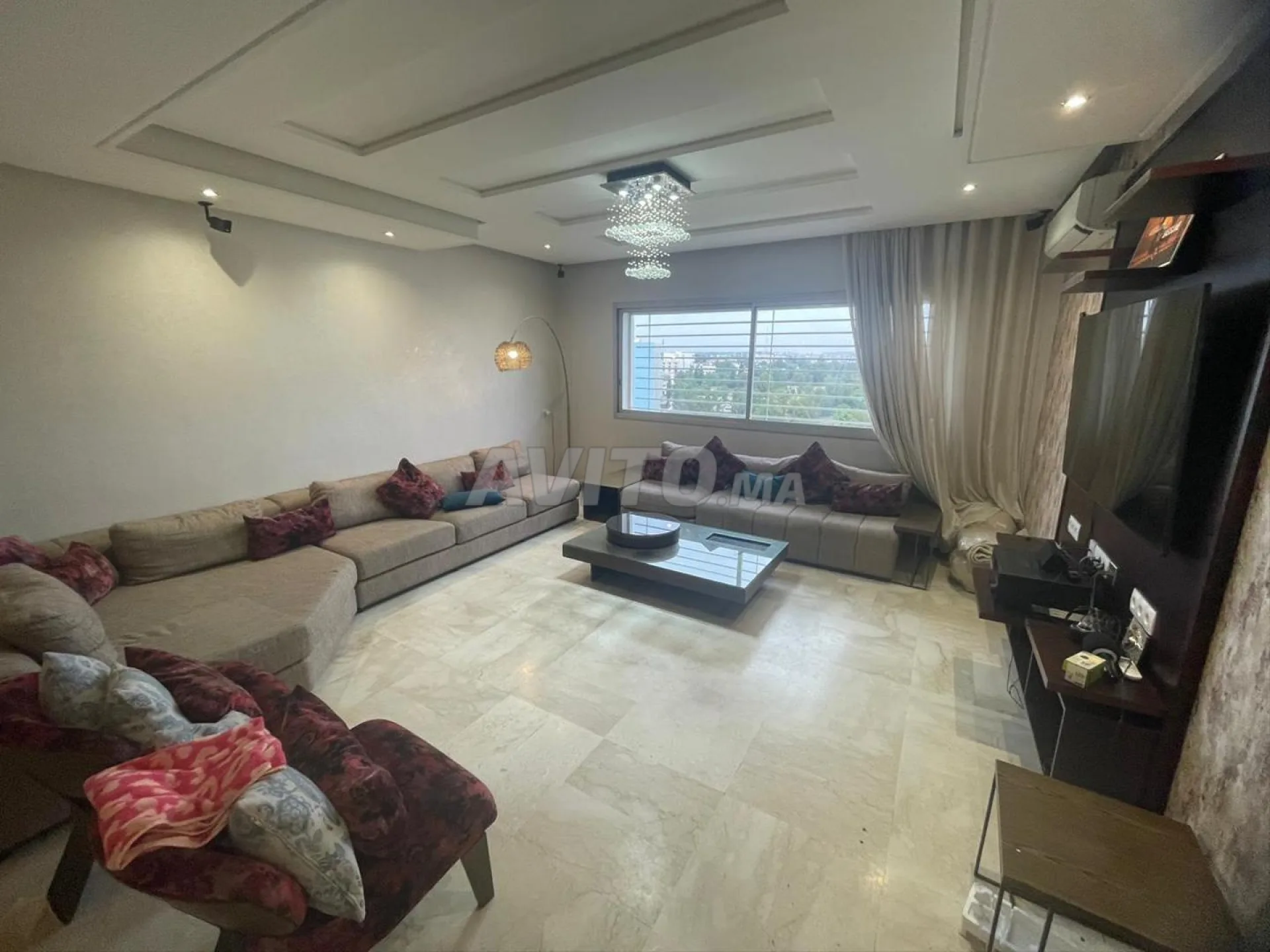 Appartement Meublé à louer 180 m²