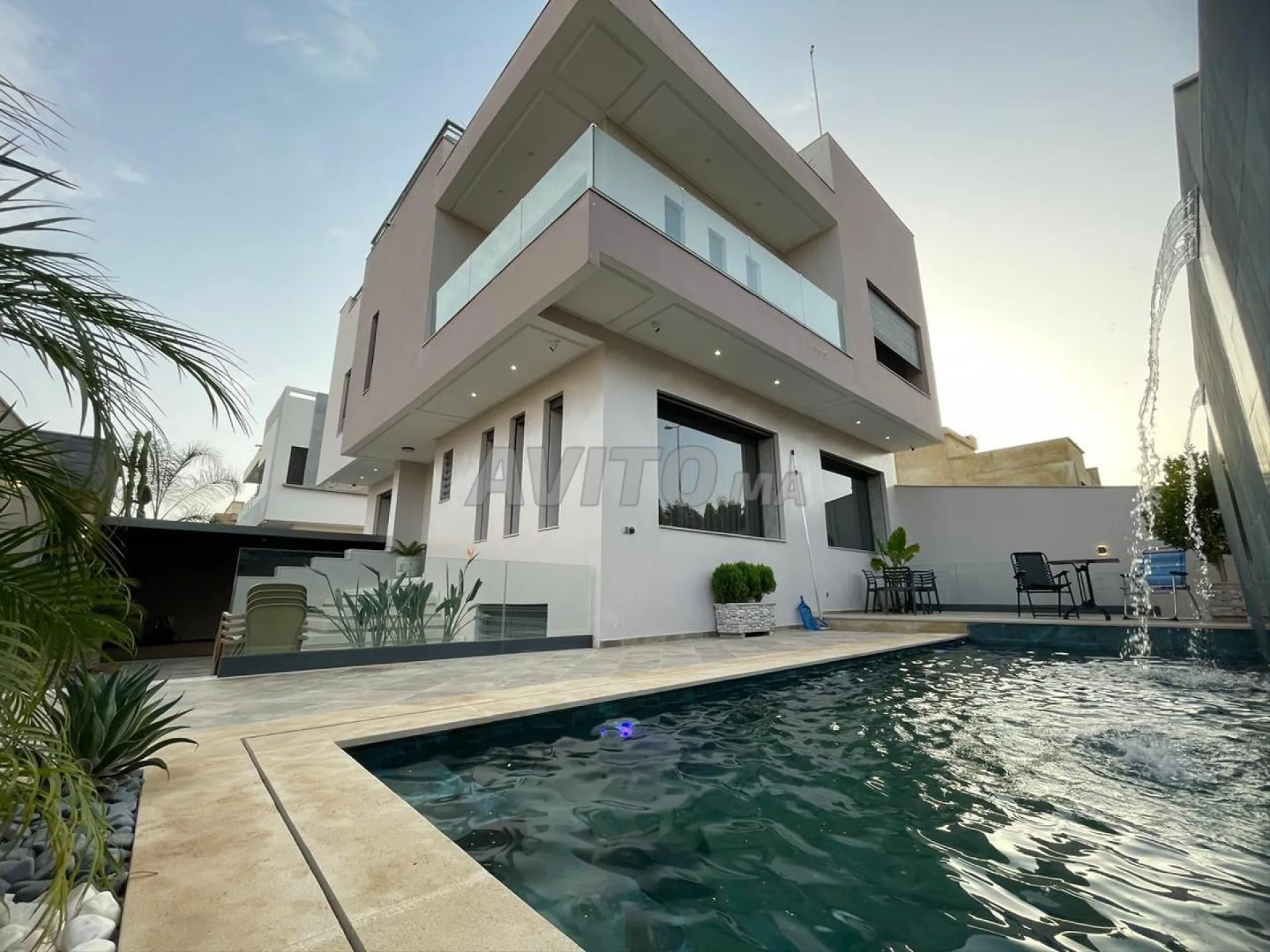 Villa Moderne à Vendre