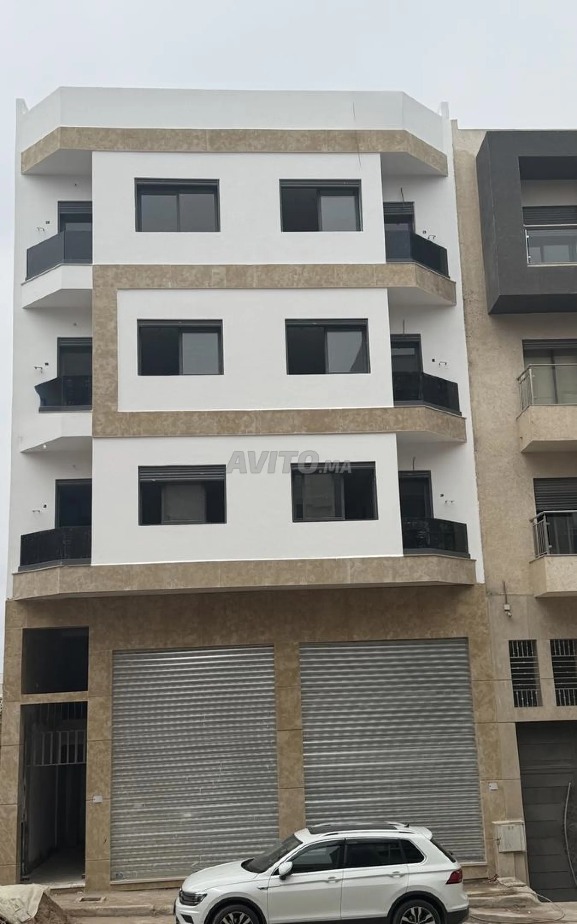 magasin à vendre 281 m²