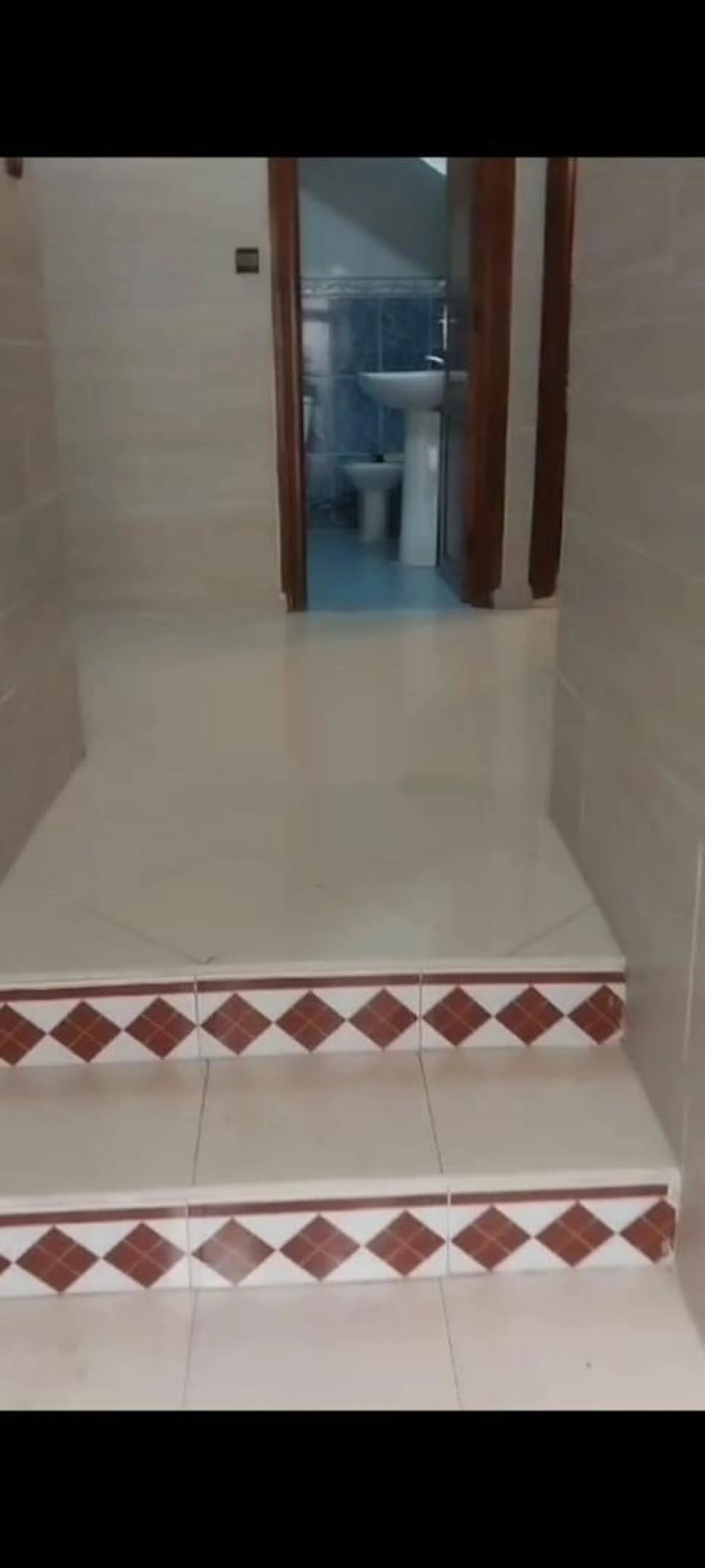 شقة للإيجار فارغة الطابق الأرضي مسك ليل 3500 درهم
