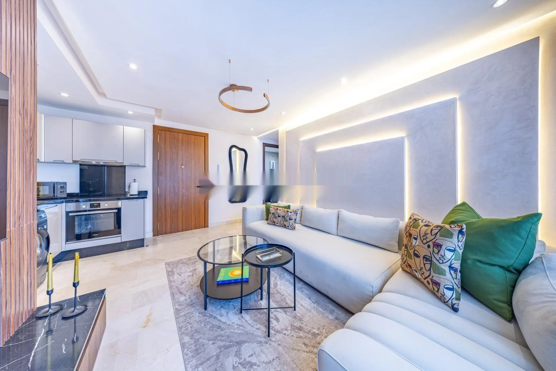 Appartement disponible à la location journalière à Martil, deux chambres et un salon moderne