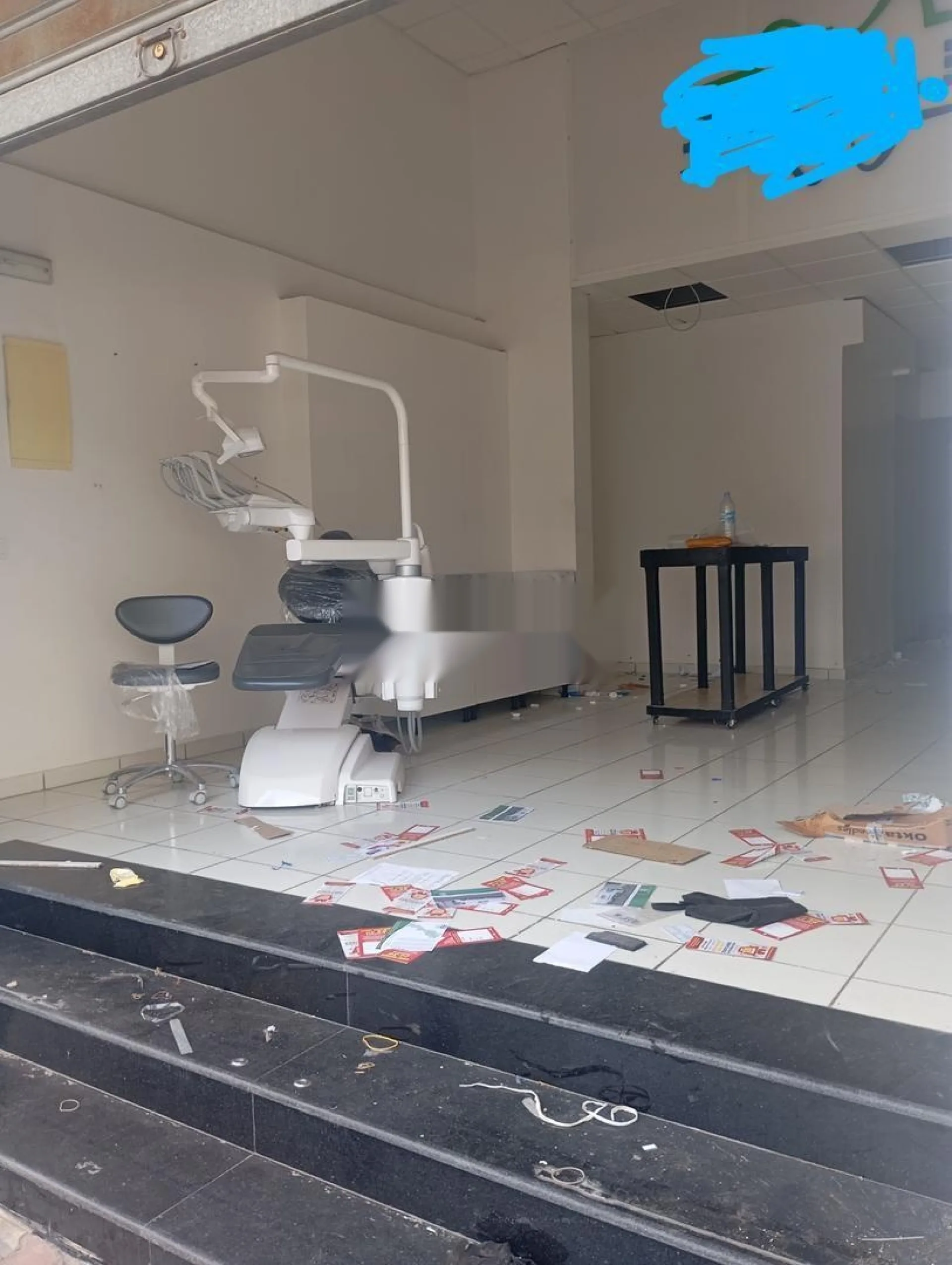 محل مهيأ بحي 2 مارس 200 متر مربع