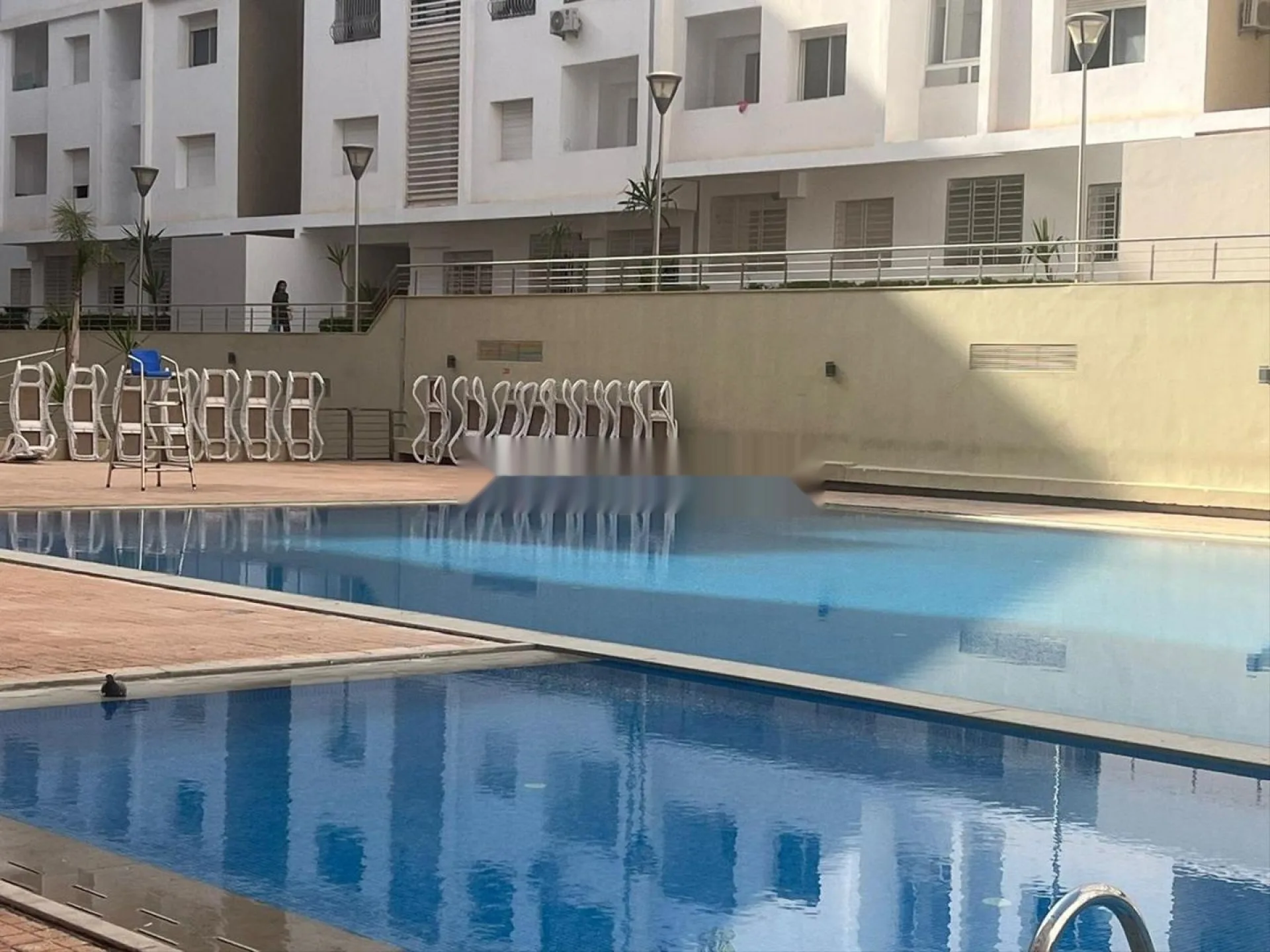شقة فاخرة مع مسبح، مناسبة للعائلات
