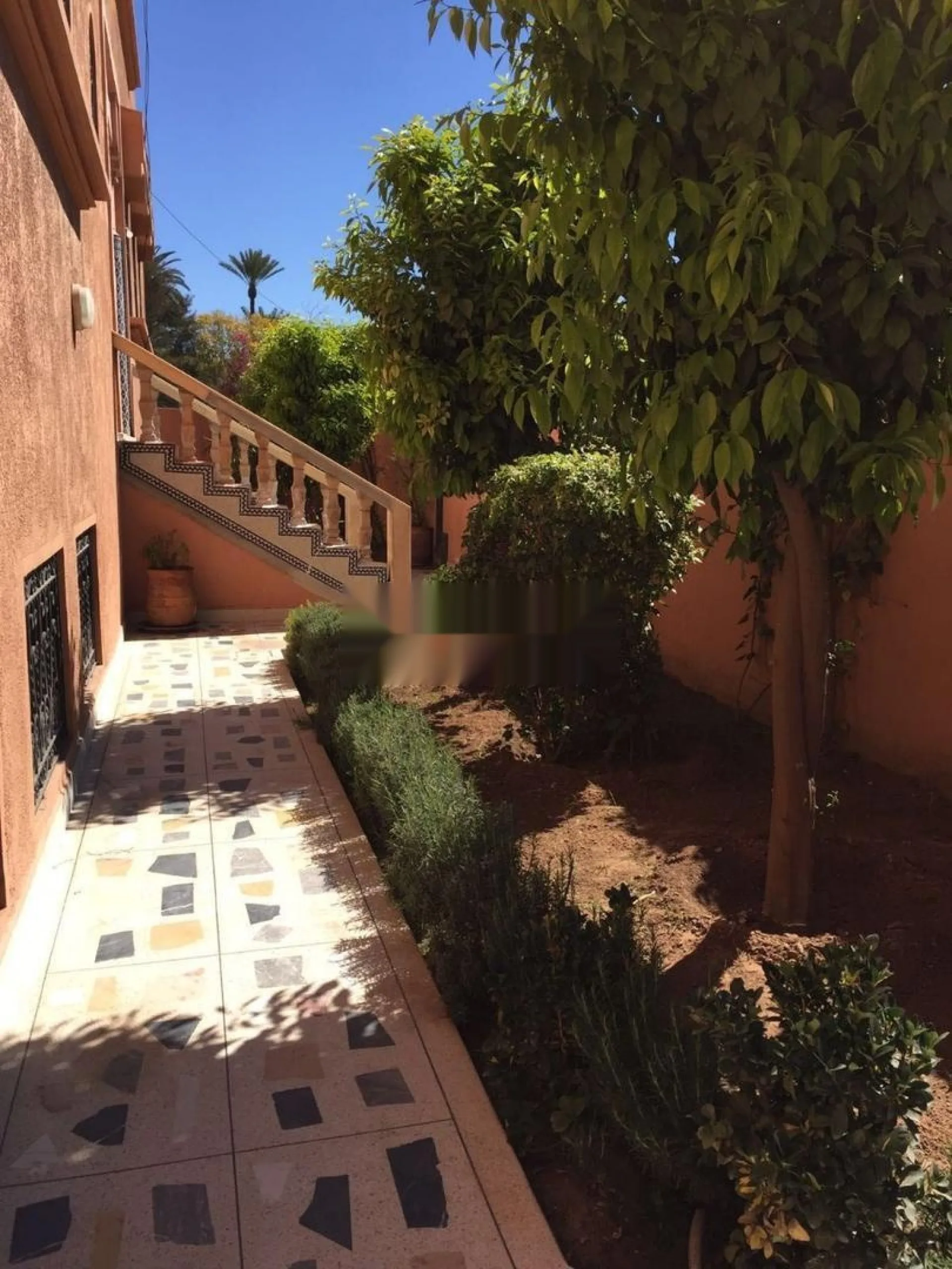 Maison commerciale 430 m2 à Zahirya Daoudaite