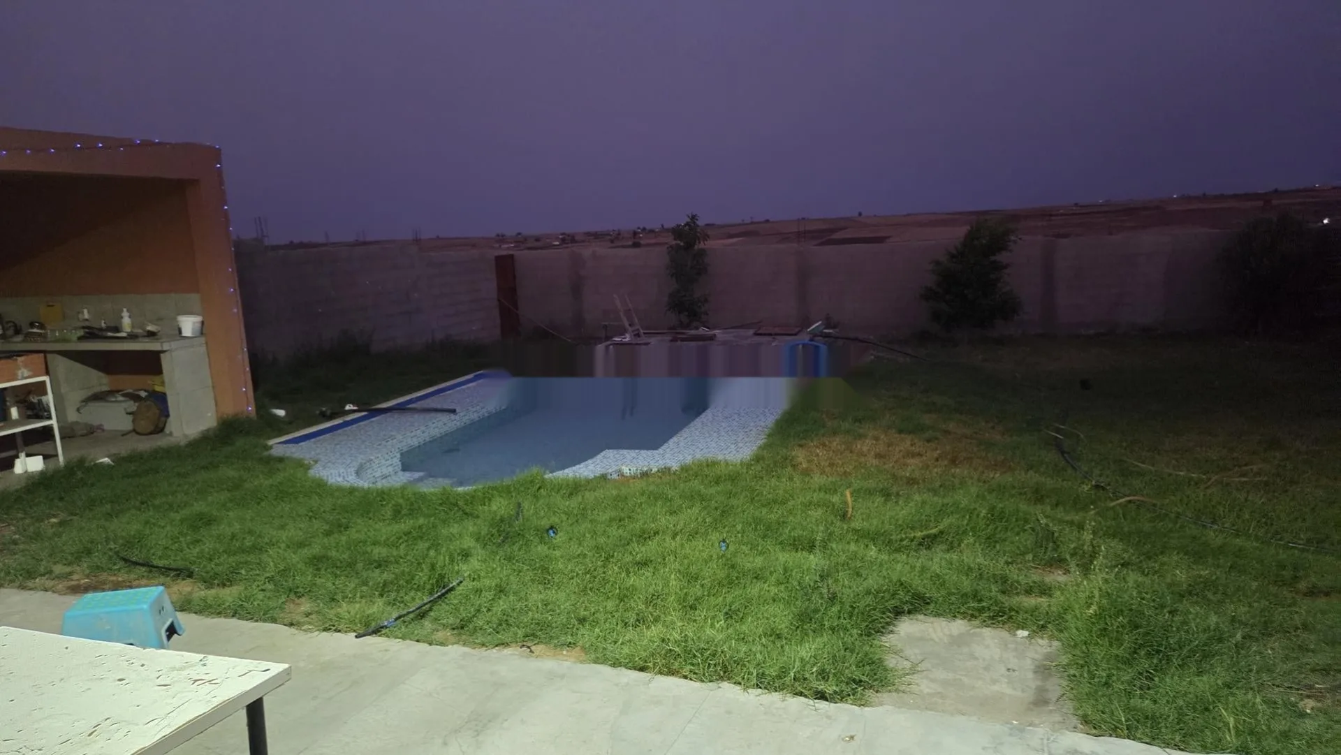 Ferme avec maison et piscine à louer