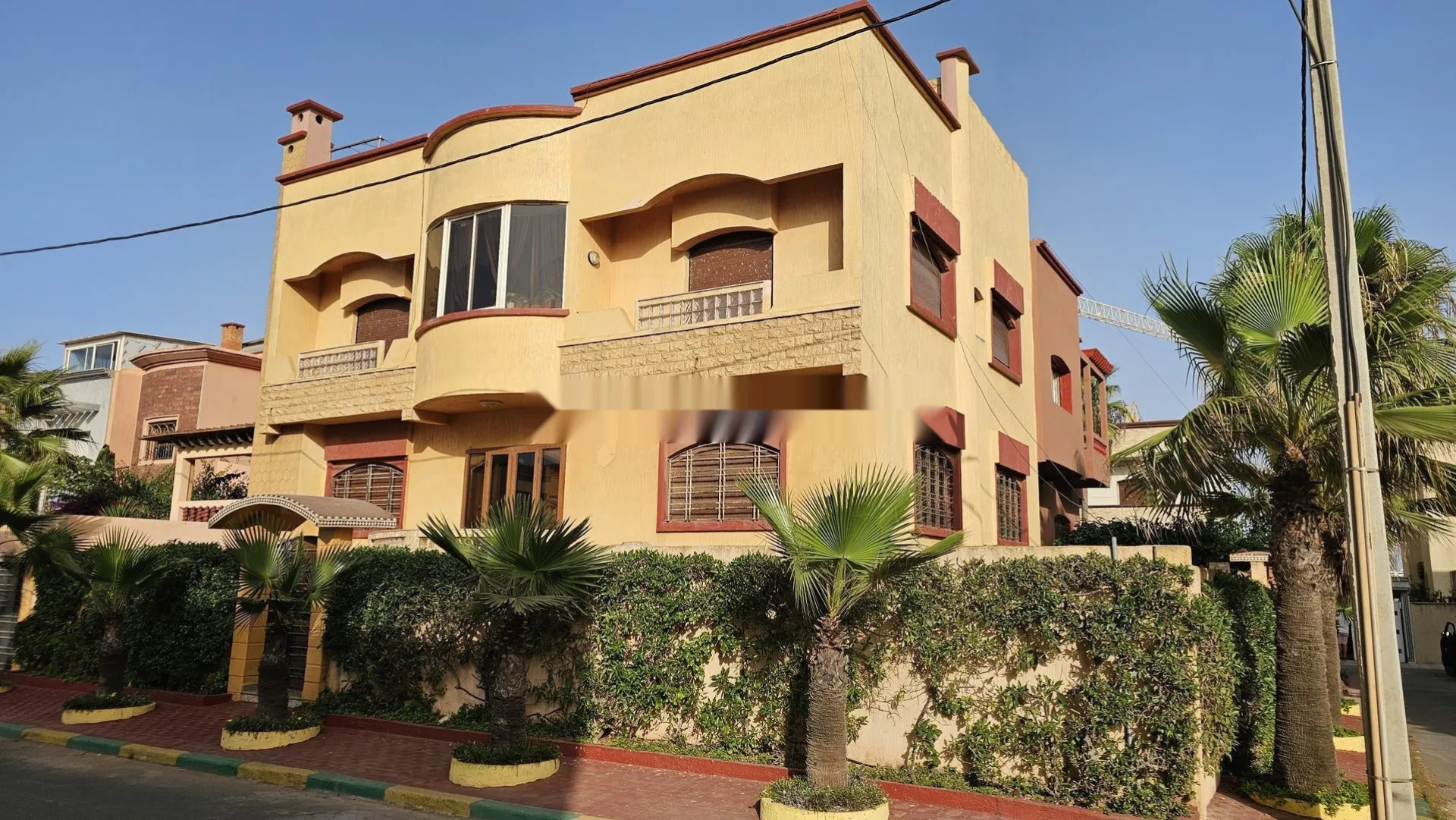 Villa à vendre près de la mer à Chmaou Salé