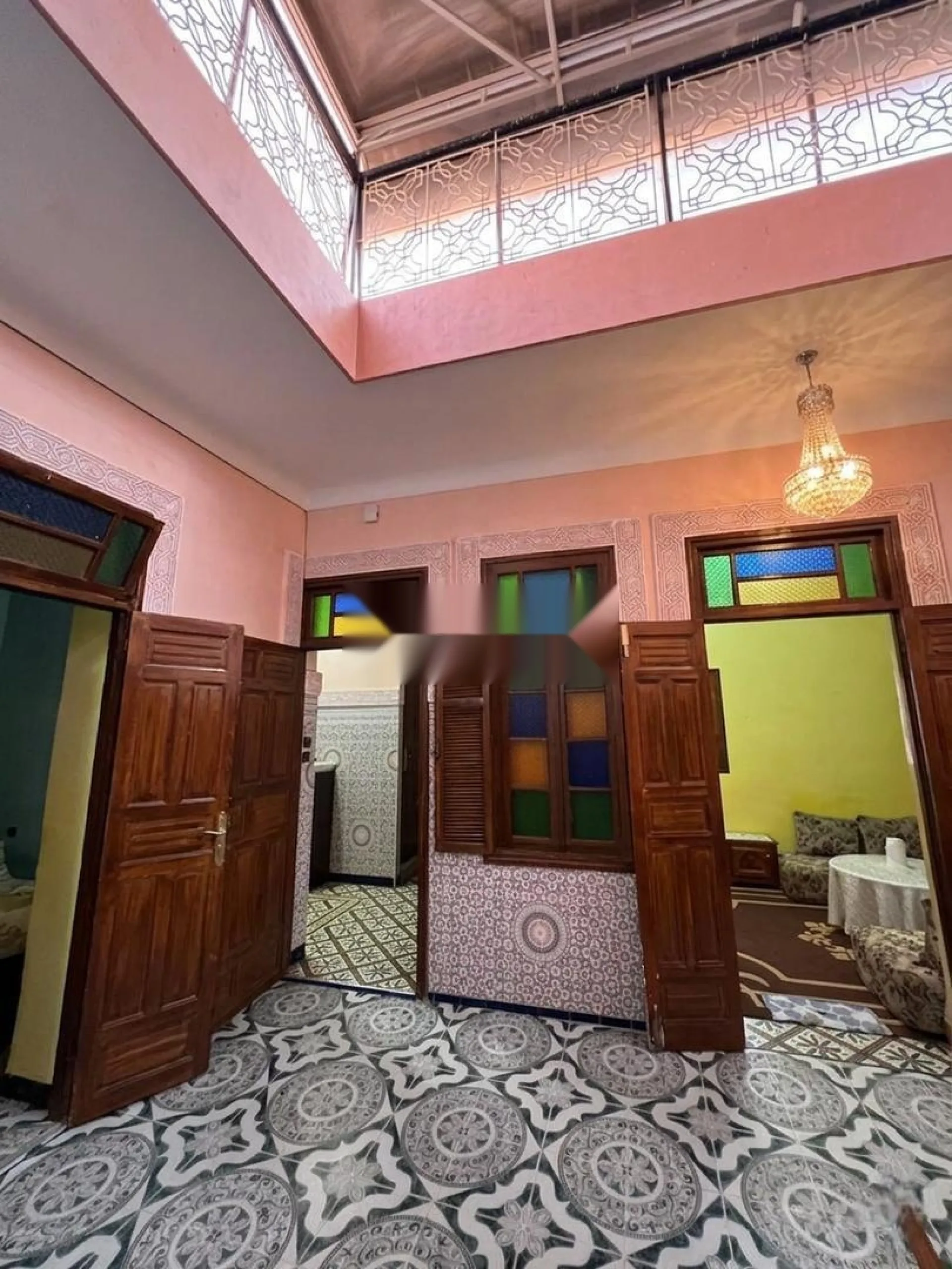 بيع منزل 8 غرف بمساحة 180 متر مربع