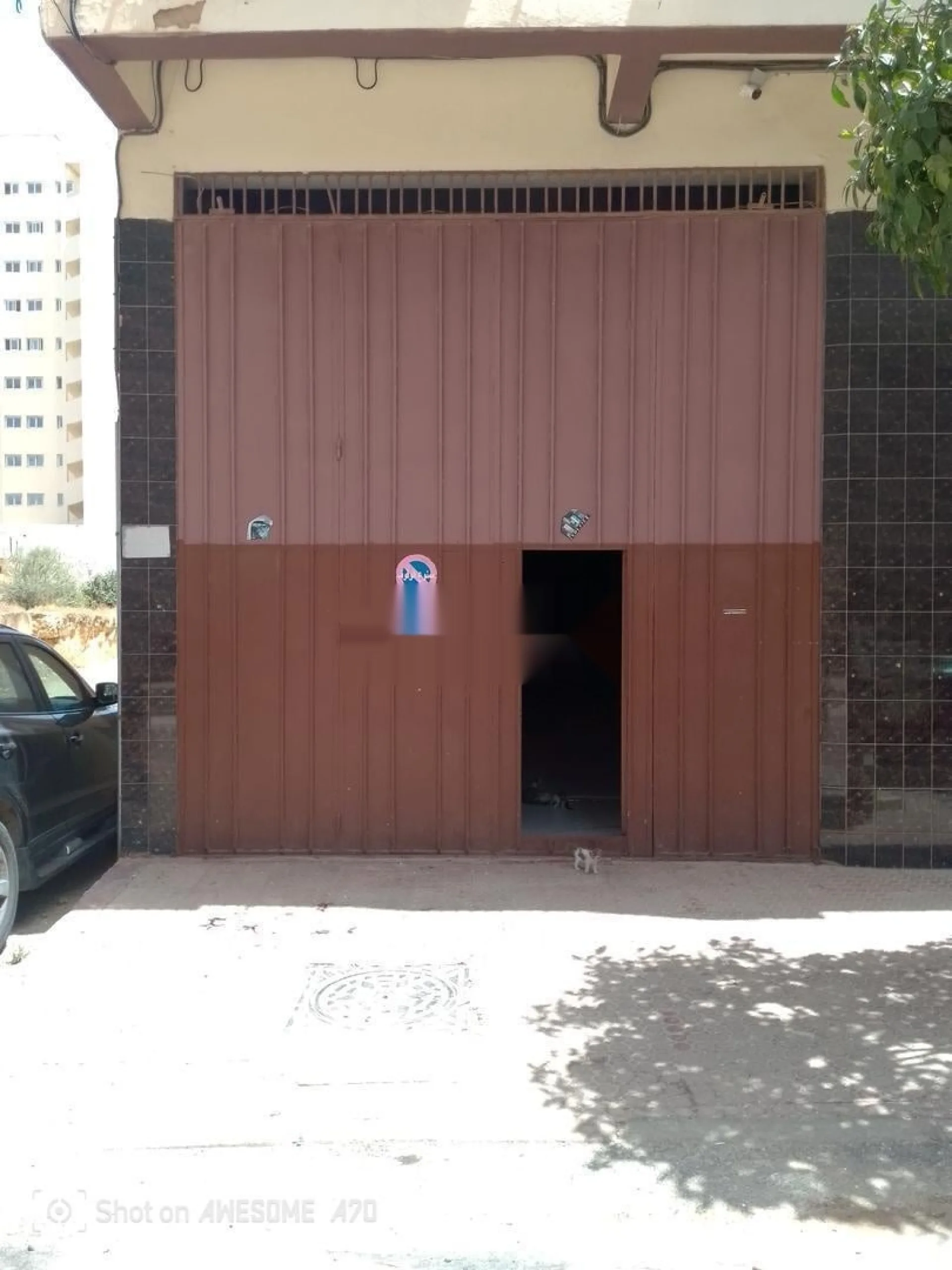 Grand garage
