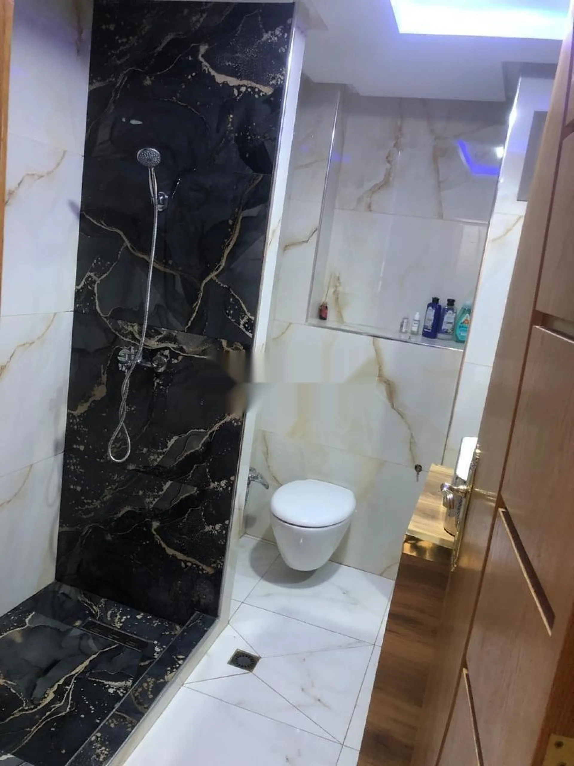 منزل تجاري R2 بمساحة 80م² بثلاث واجهات حي تابريكت