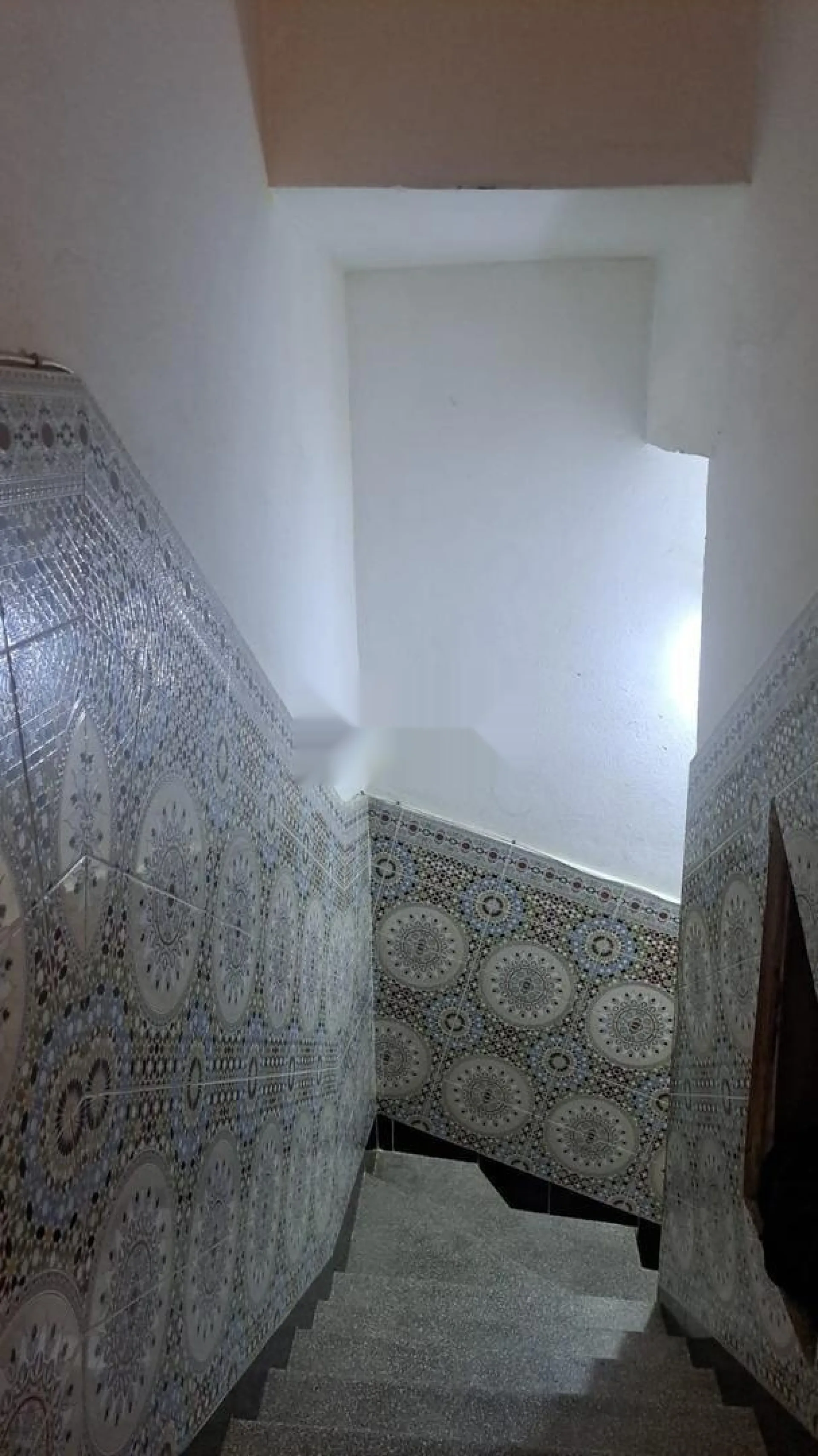 منزل R+2 عادل للبيع